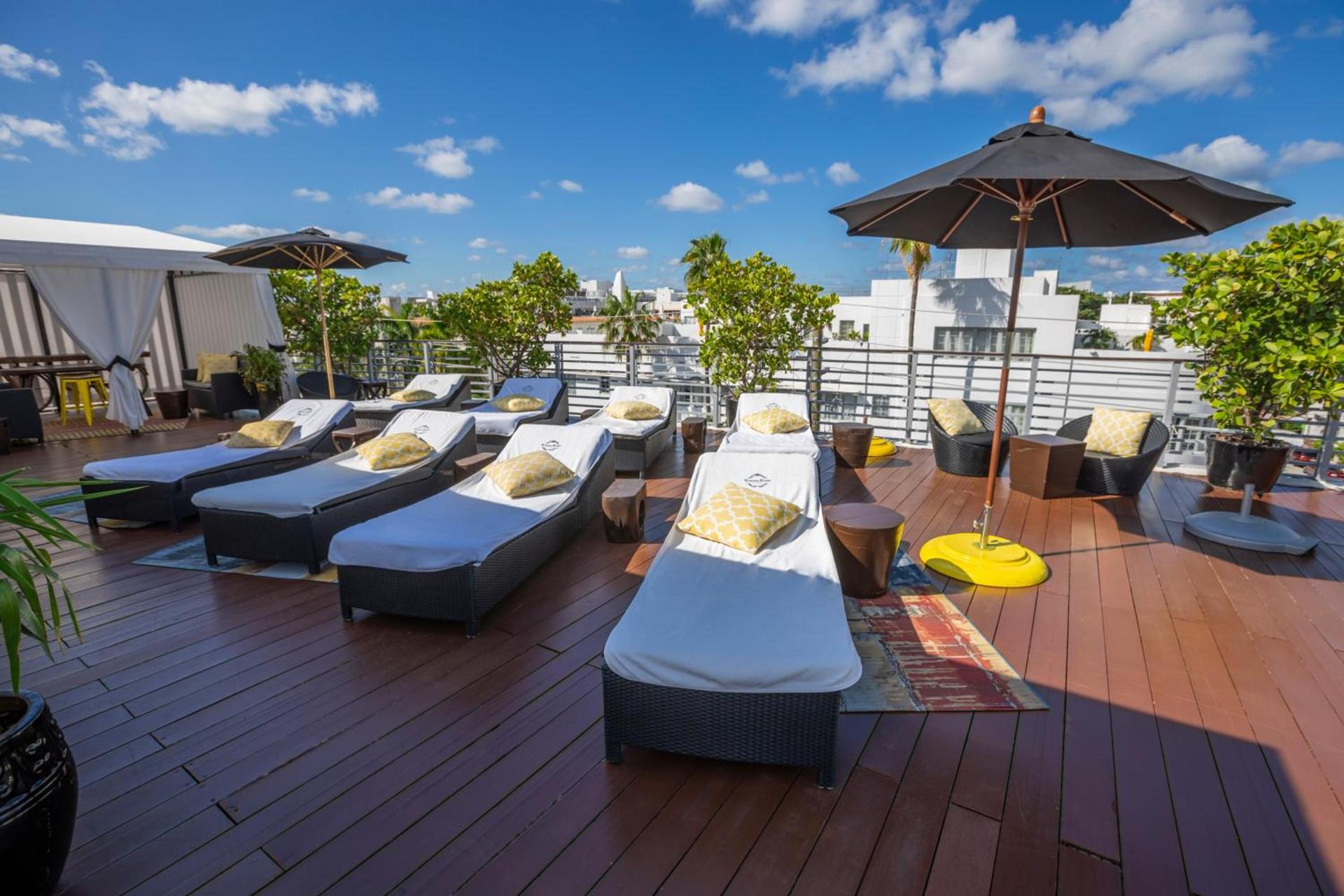 Riviera Suites photo 51