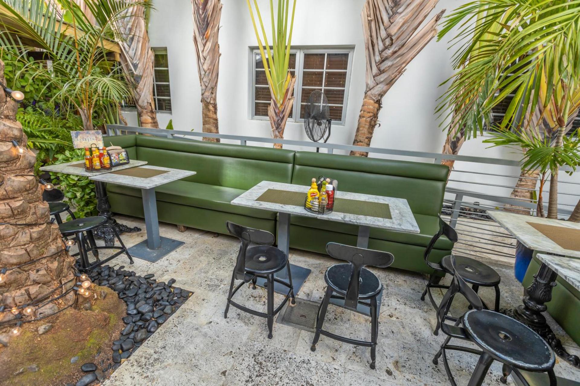 Riviera Suites photo 43