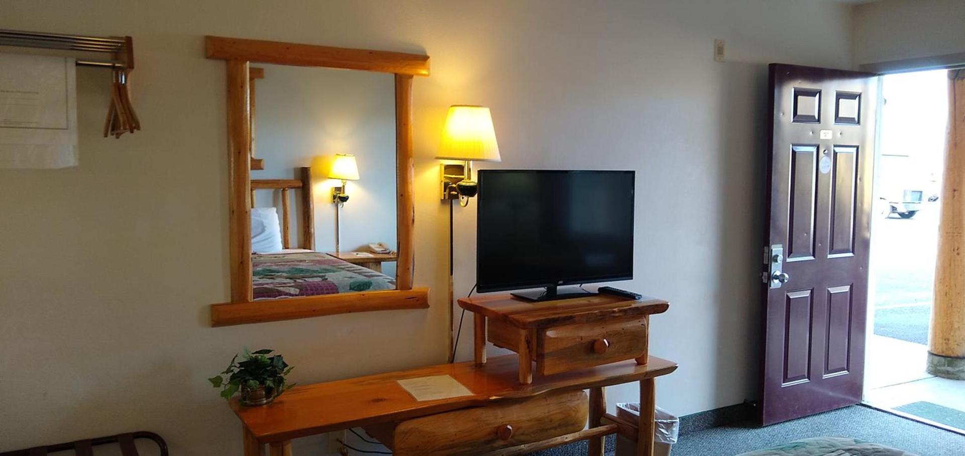 Ponderosa Motel photo 28