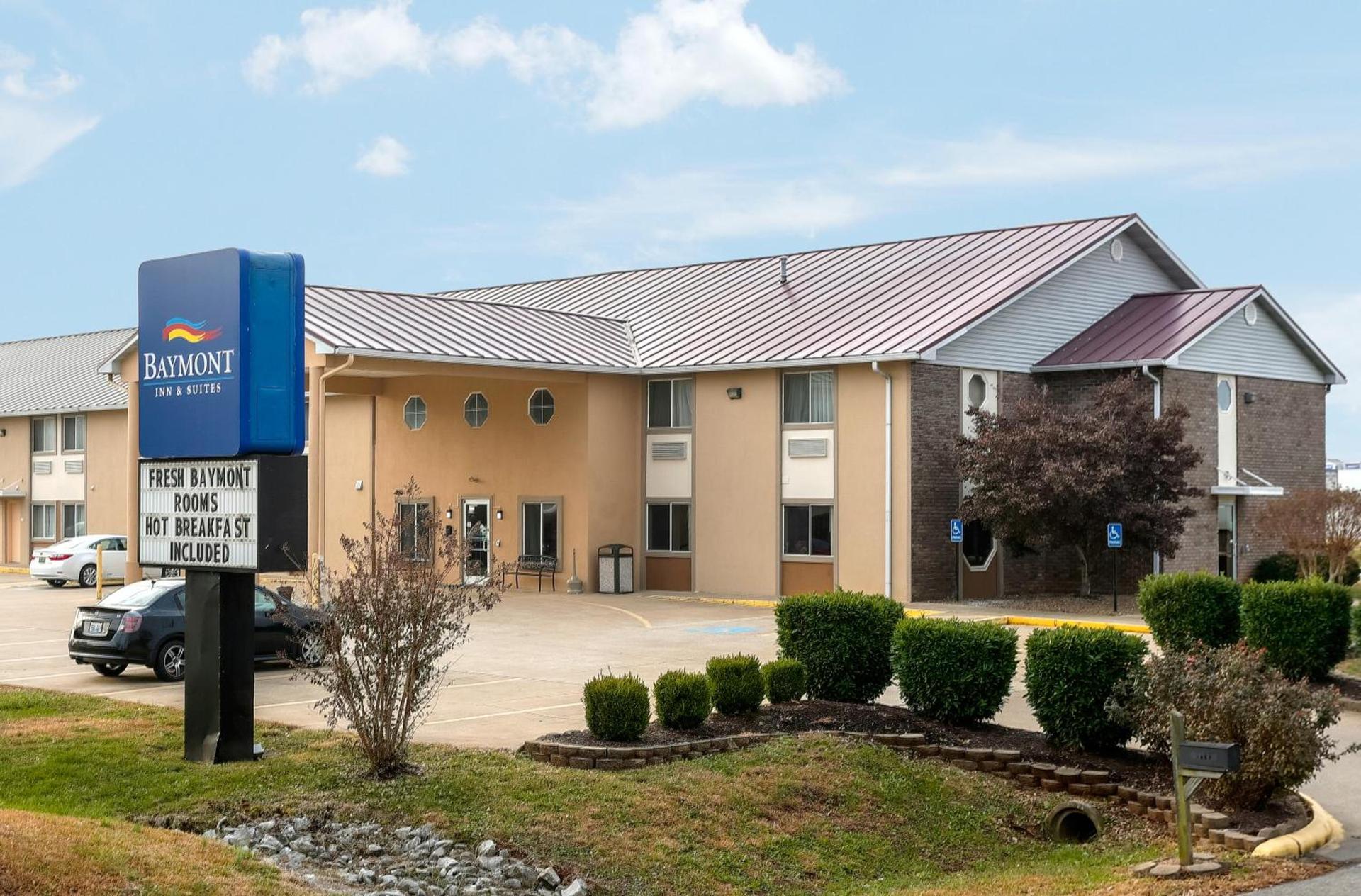 Baymont by Wyndham Bowling Green — hotel in Bowling Green