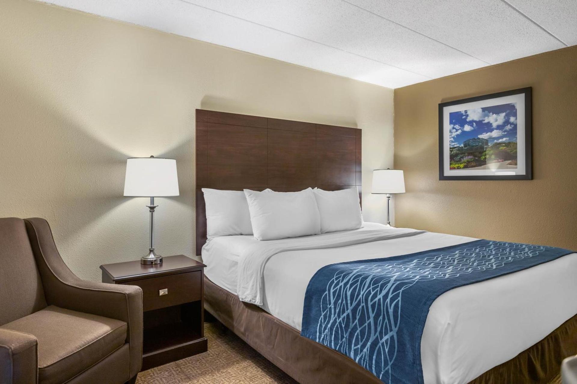 Comfort Inn Grand Rapids Airport photo 40