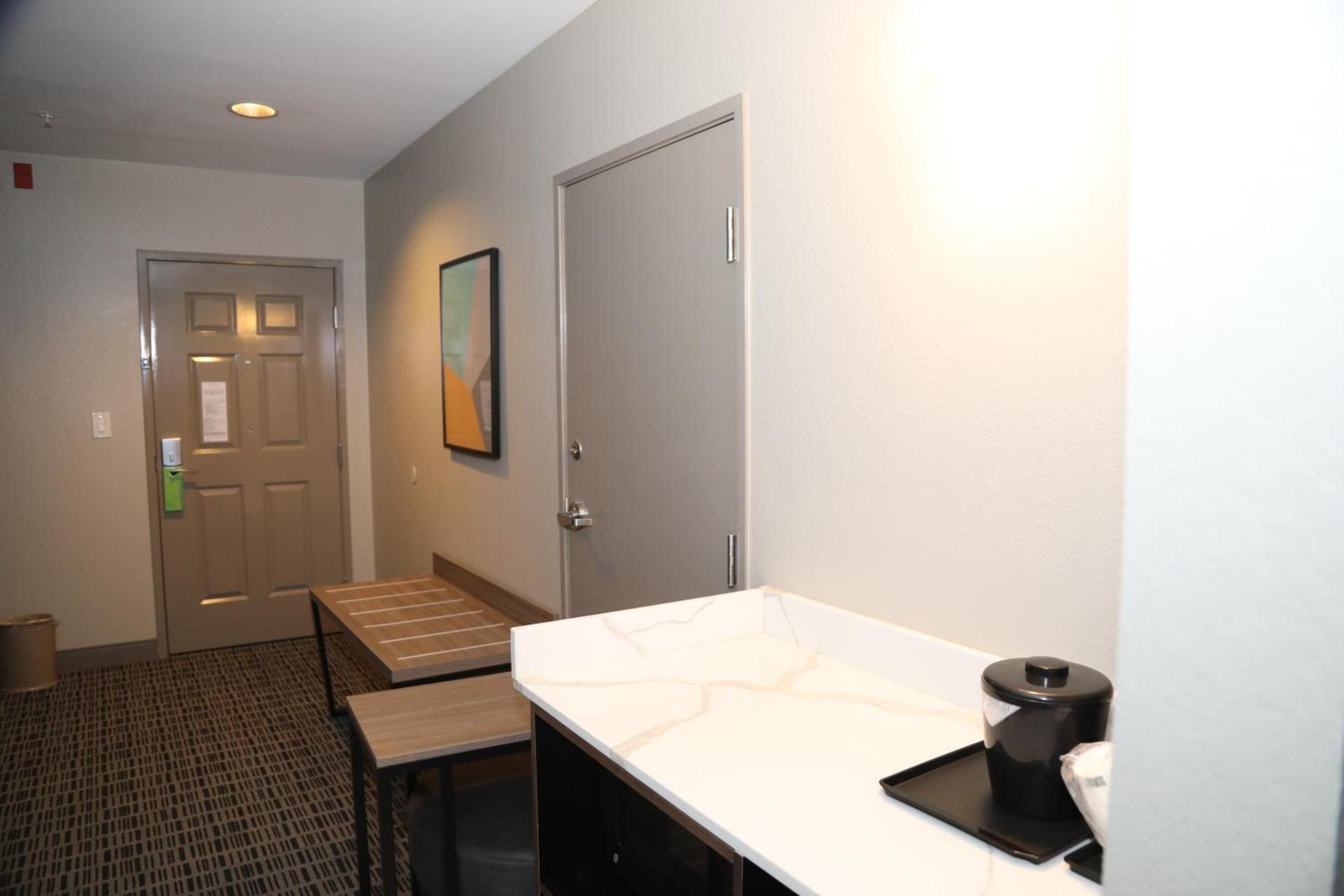 La Quinta by Wyndham Montgomery photo 43