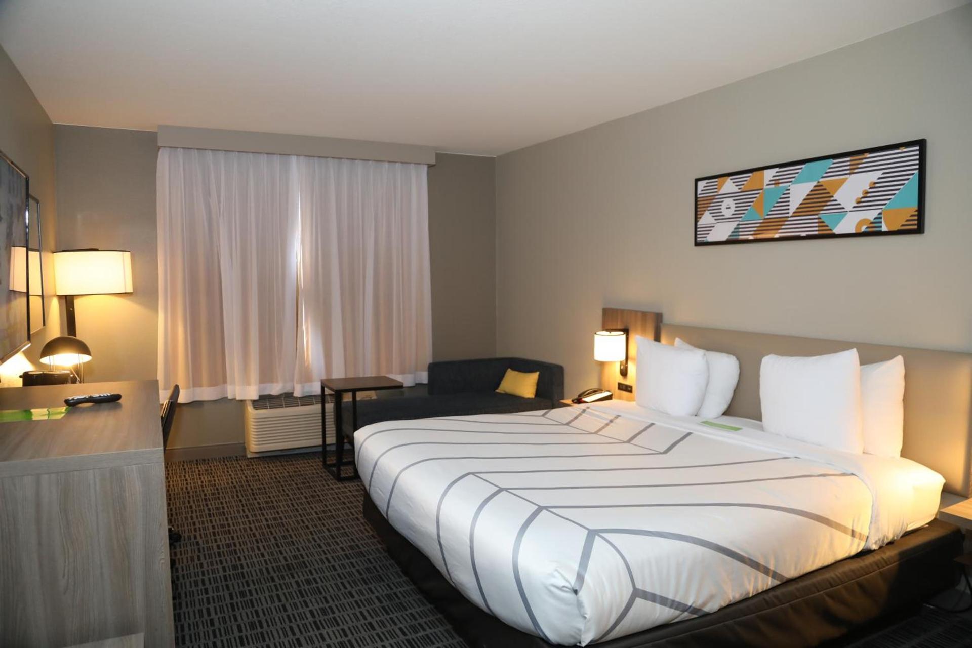 La Quinta by Wyndham Montgomery photo 53
