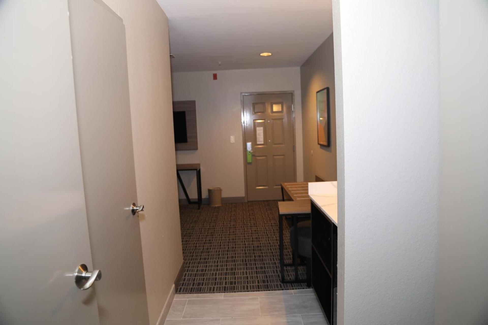 La Quinta by Wyndham Montgomery photo 44