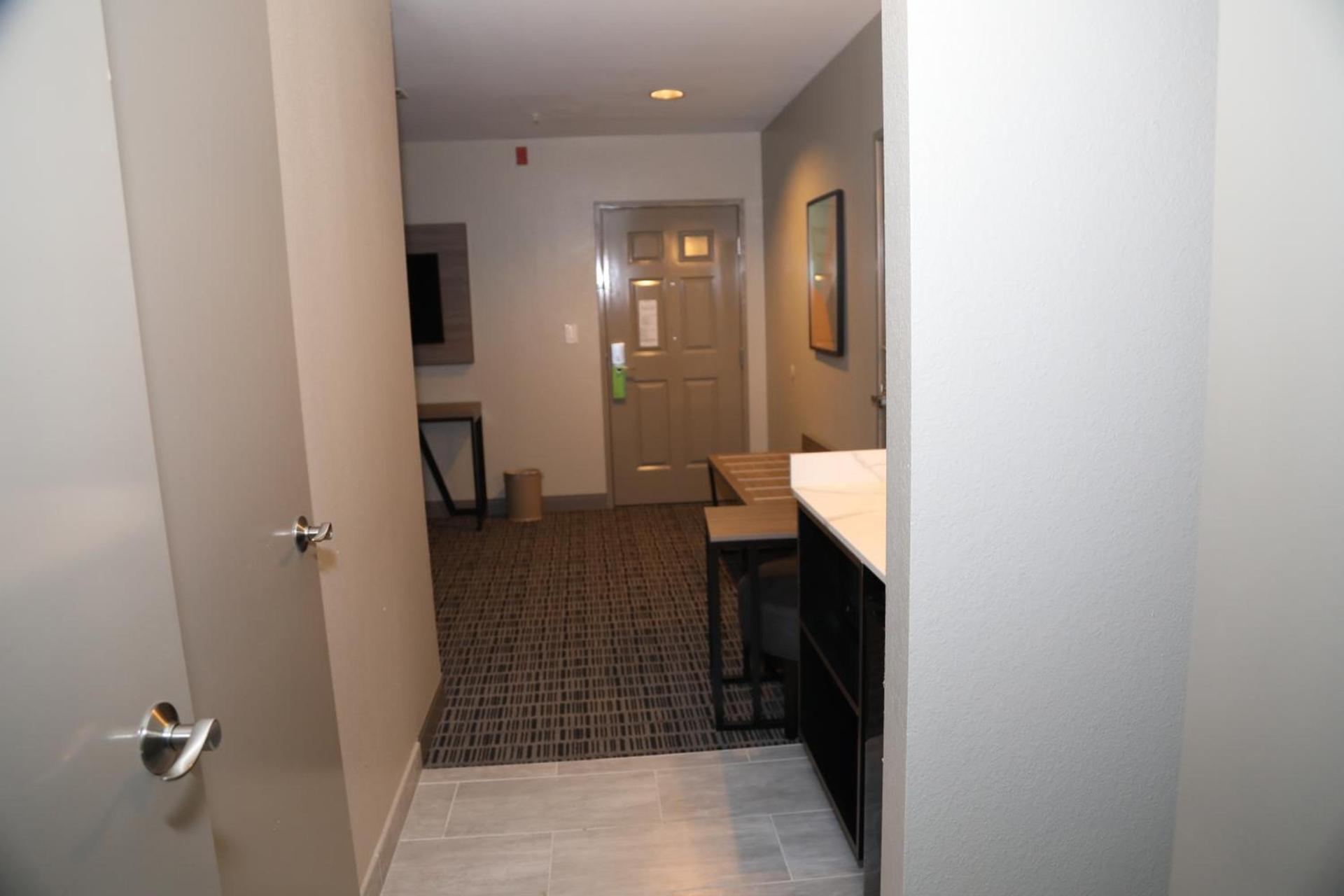 La Quinta by Wyndham Montgomery photo 45