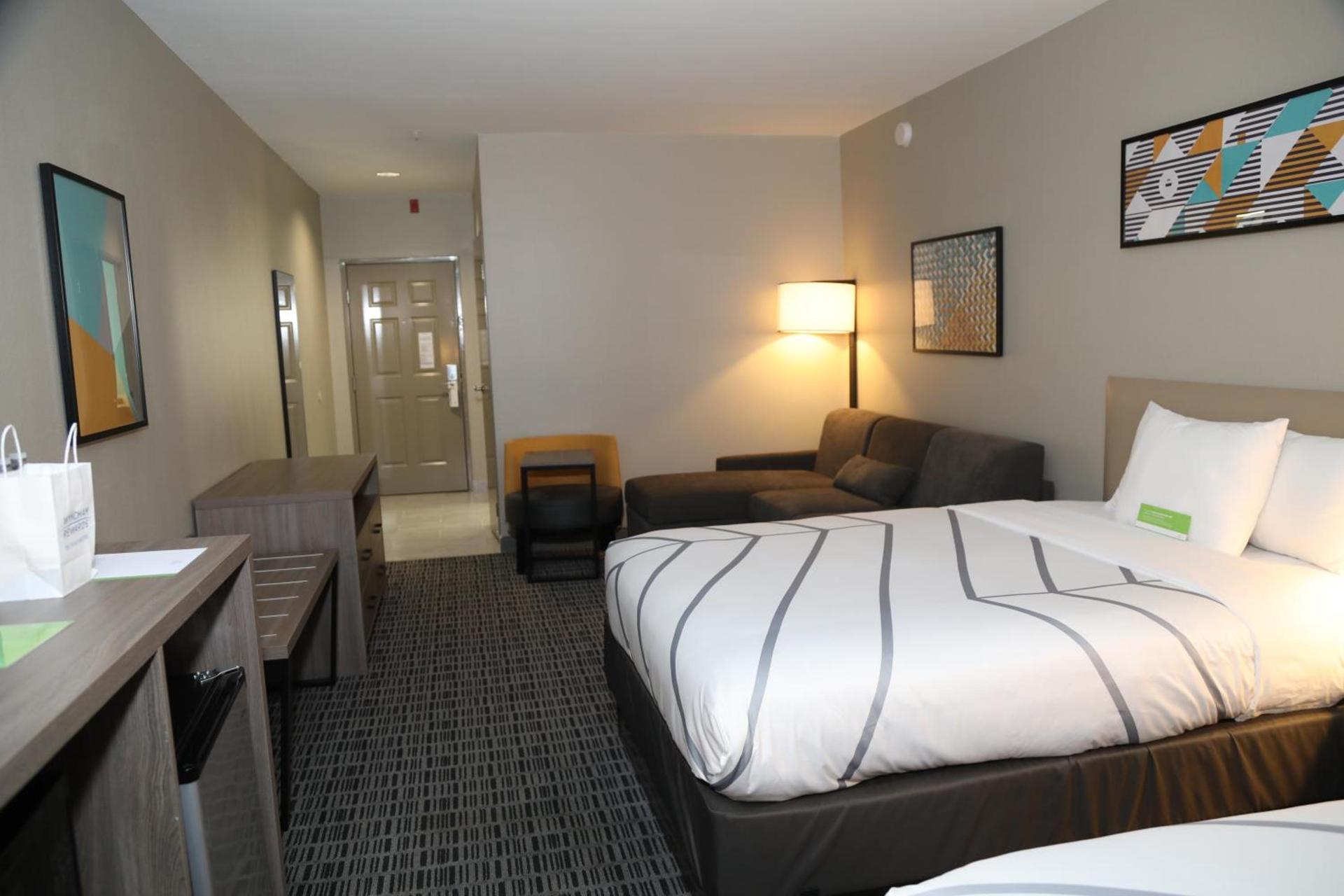 La Quinta by Wyndham Montgomery photo 11