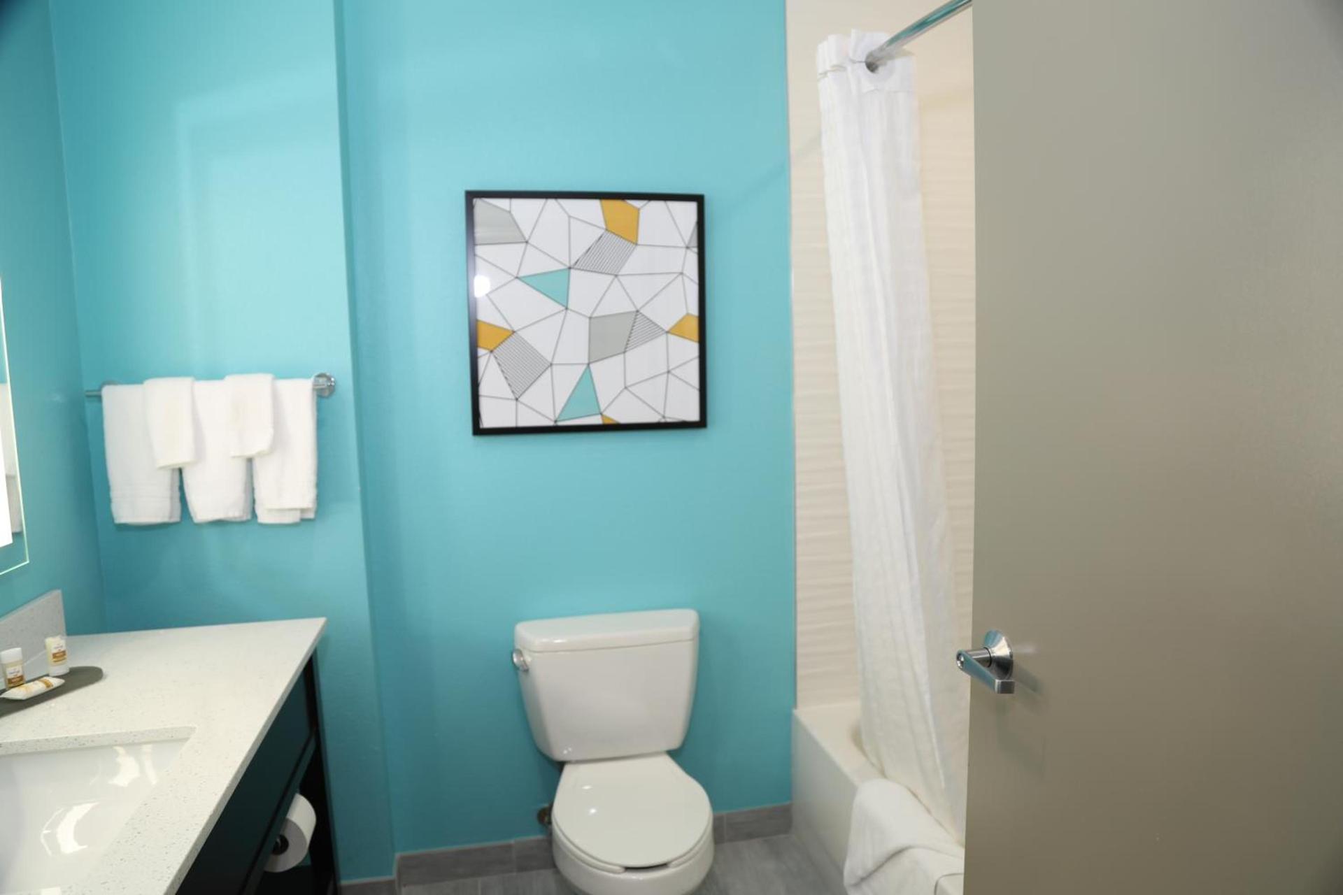 La Quinta by Wyndham Montgomery photo 32