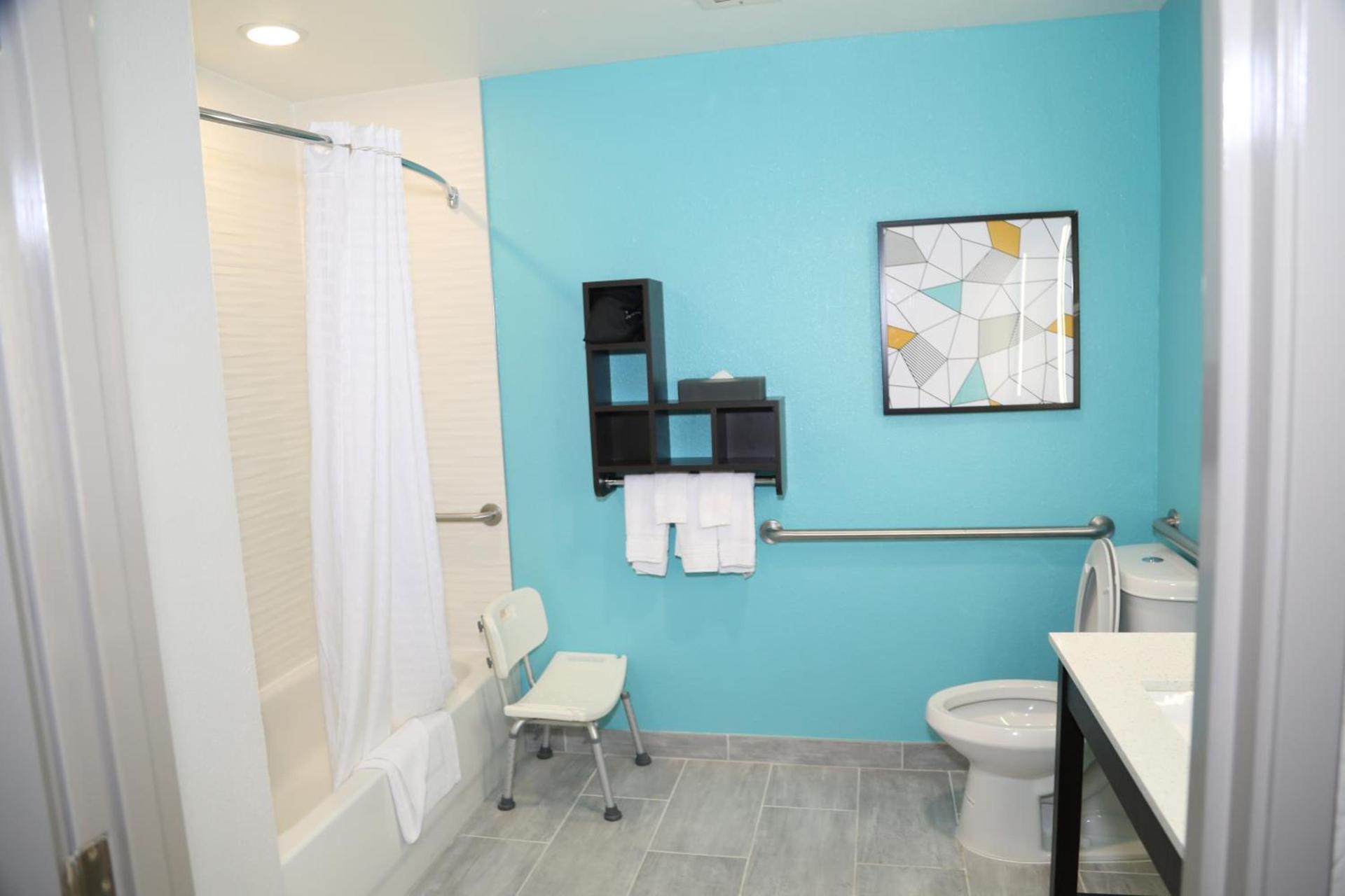 La Quinta by Wyndham Montgomery photo 21