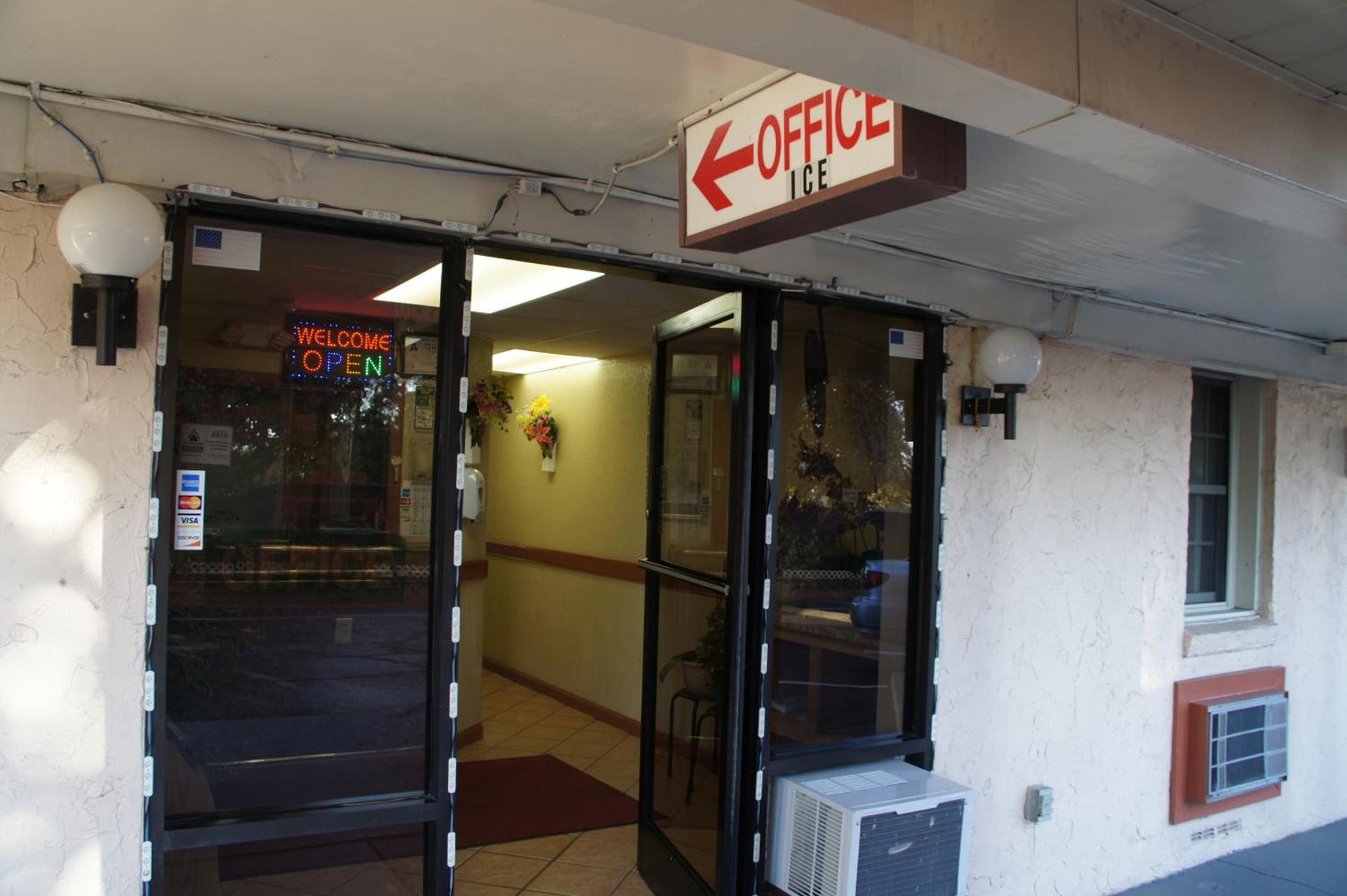 Royalinn & suites photo 4