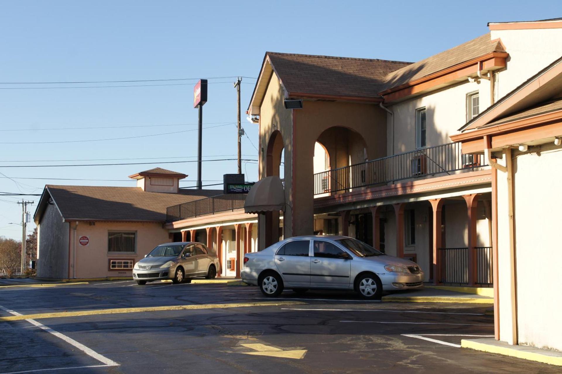 Royalinn & suites photo 2
