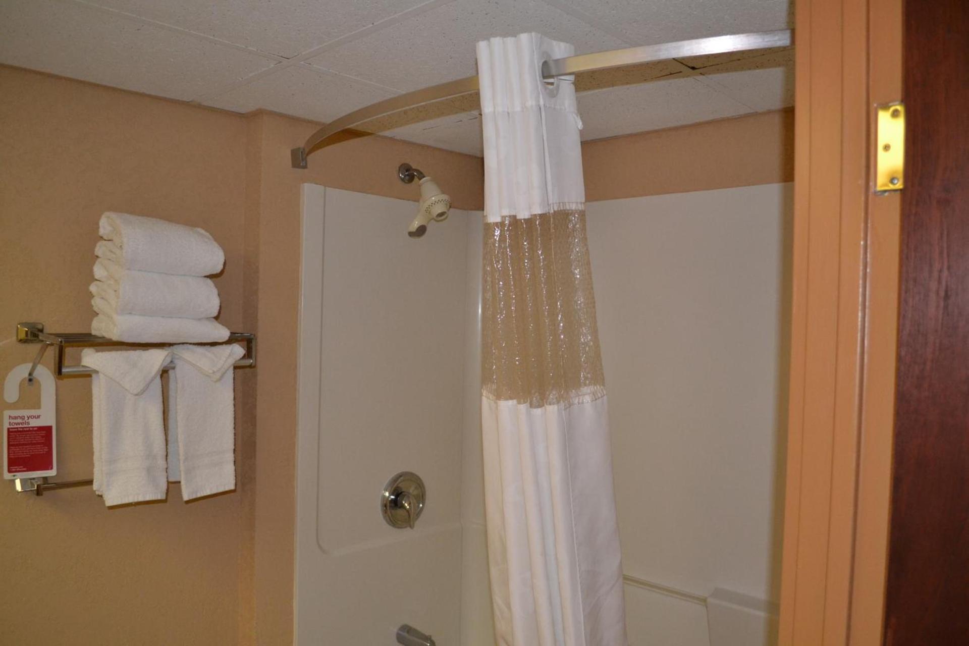Ramada by Wyndham West Atlantic City photo 65