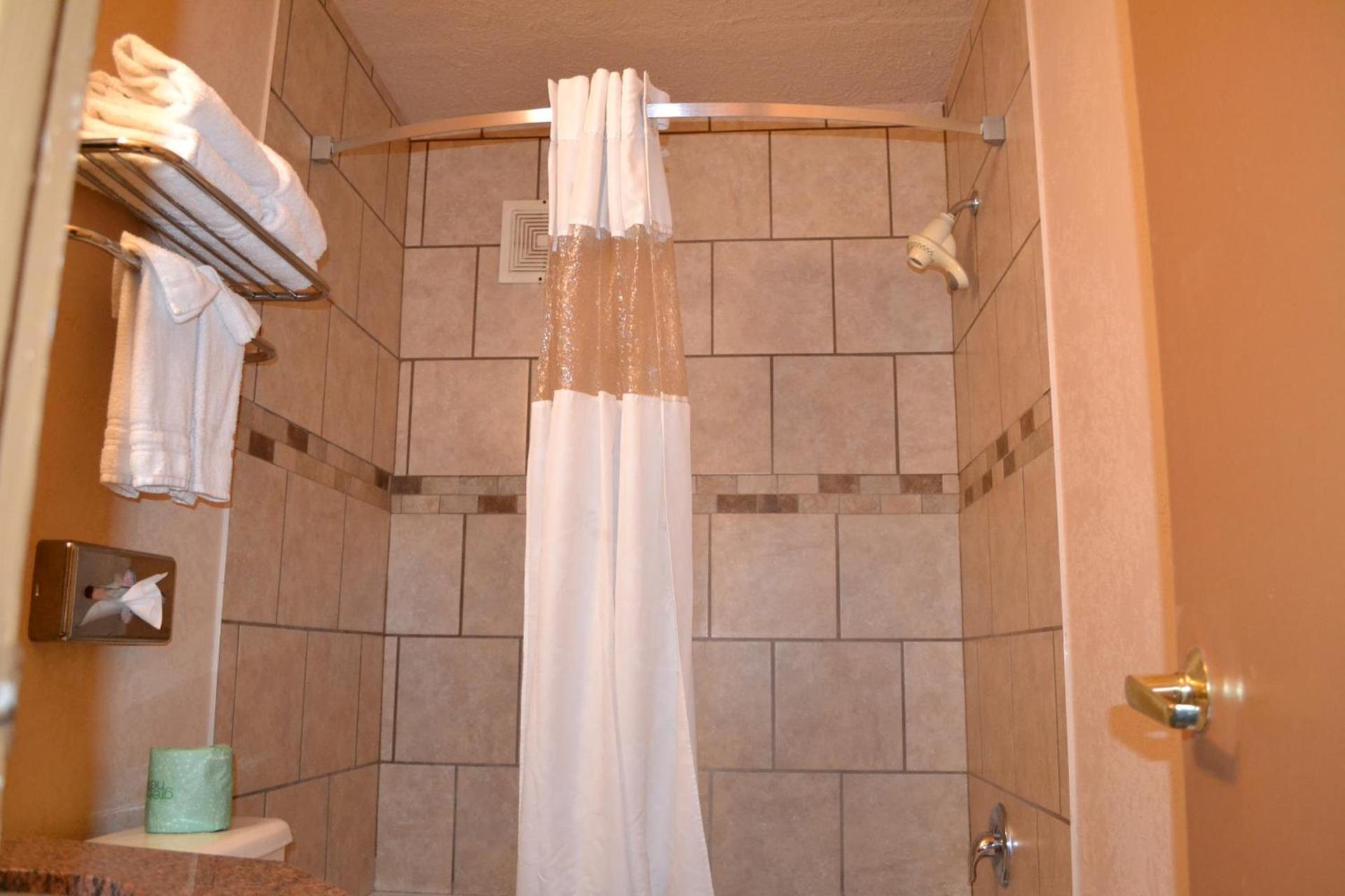 Ramada by Wyndham West Atlantic City photo 69