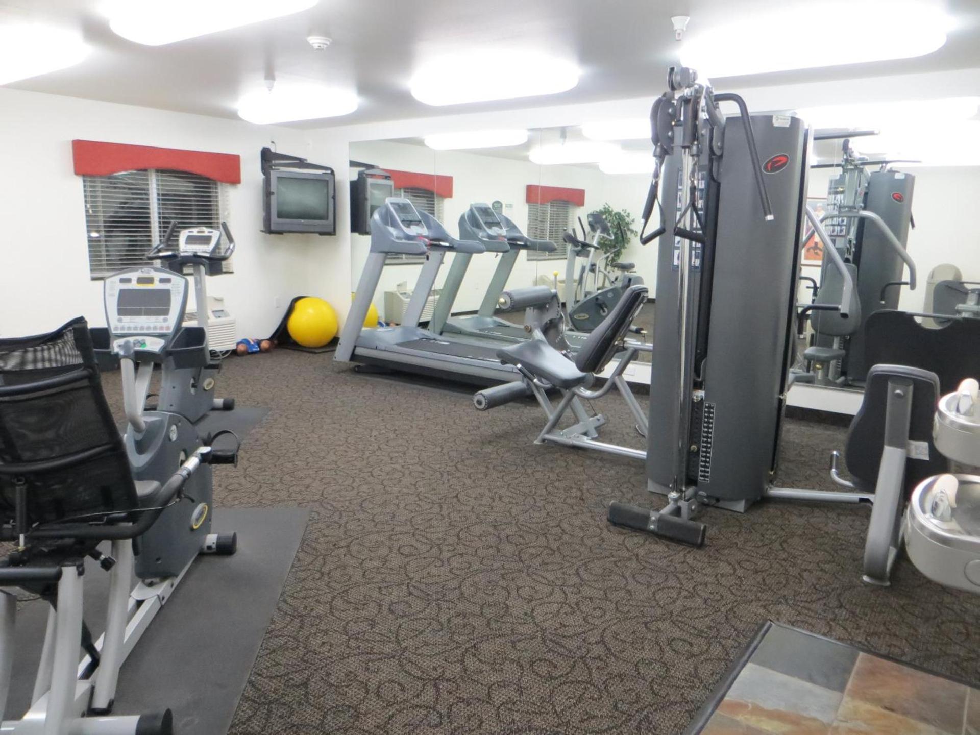 Baymont by Wyndham Fremont photo 33