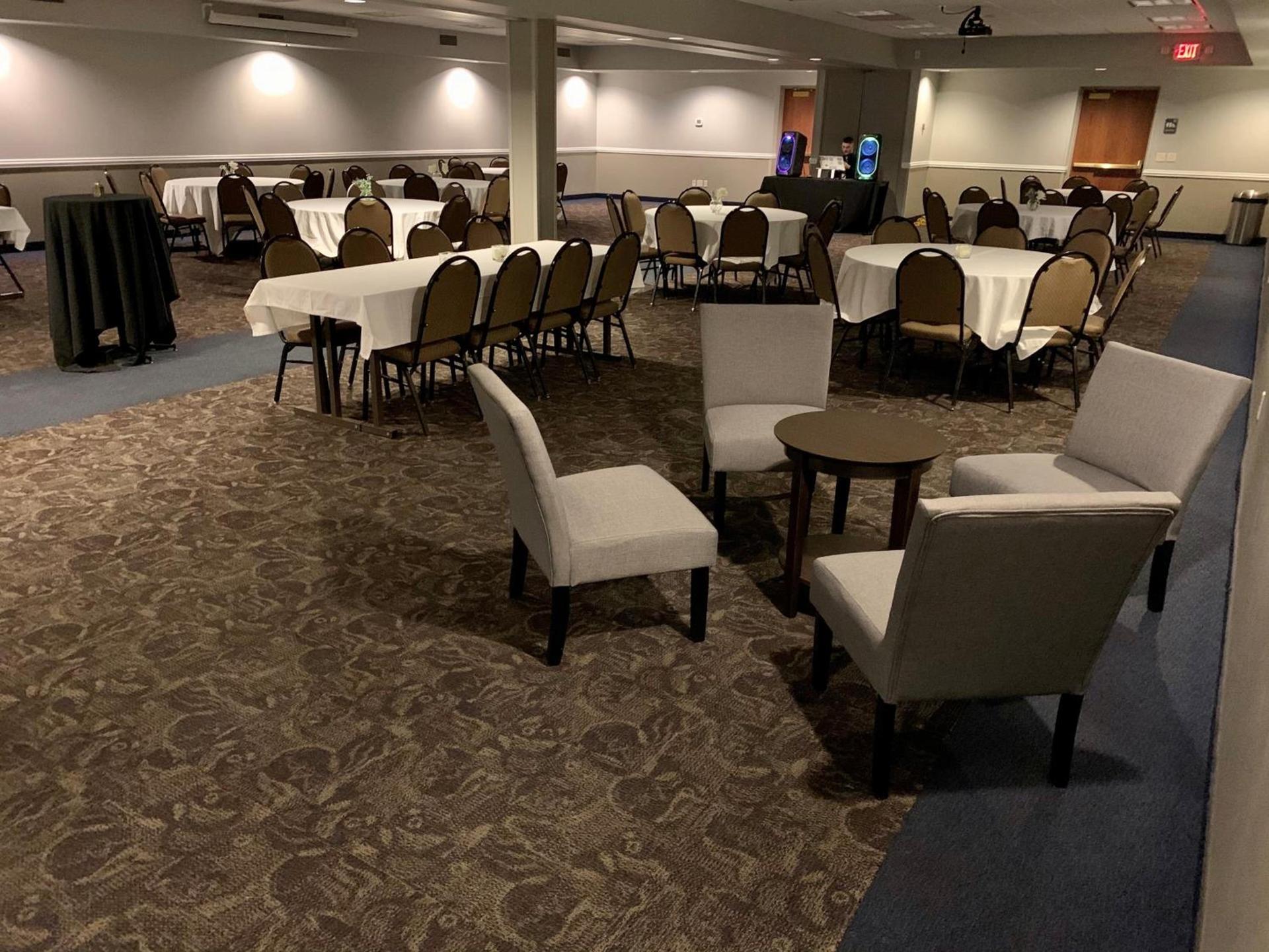 AmericInn by Wyndham Mankato Event Center near MSU photo 60
