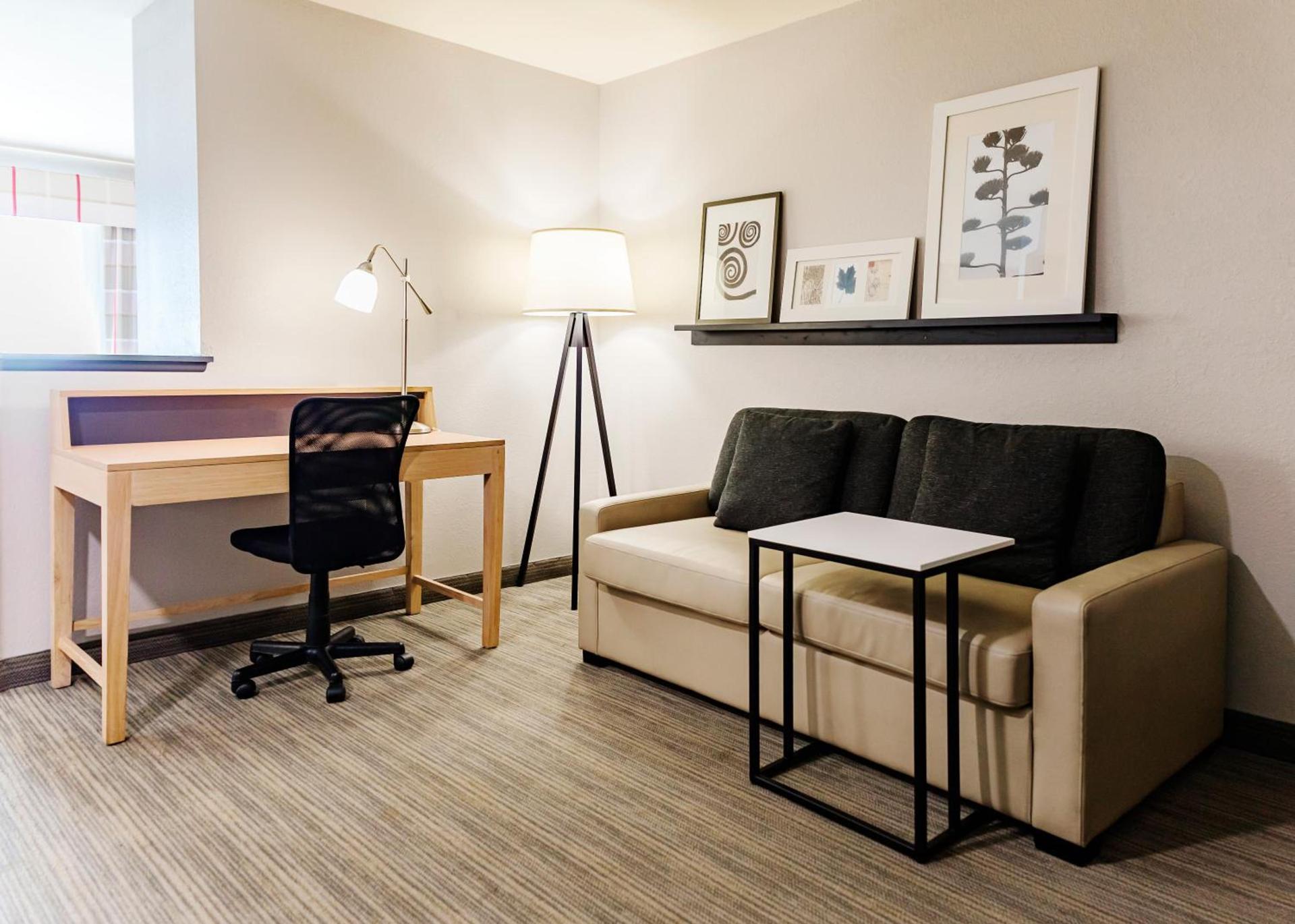 Country Inn & Suites by Radisson, Appleton Airport - Fox River Mall Area photo 38