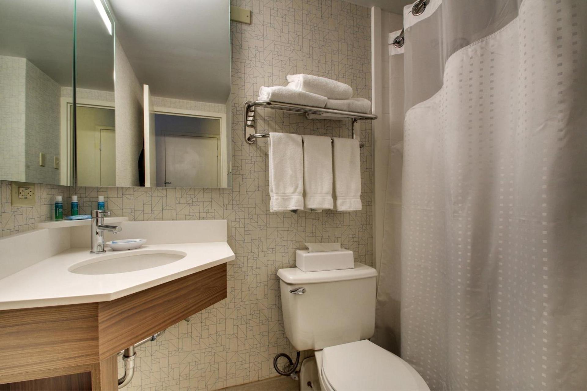 Holiday Inn Express Poughkeepsie by IHG photo 33