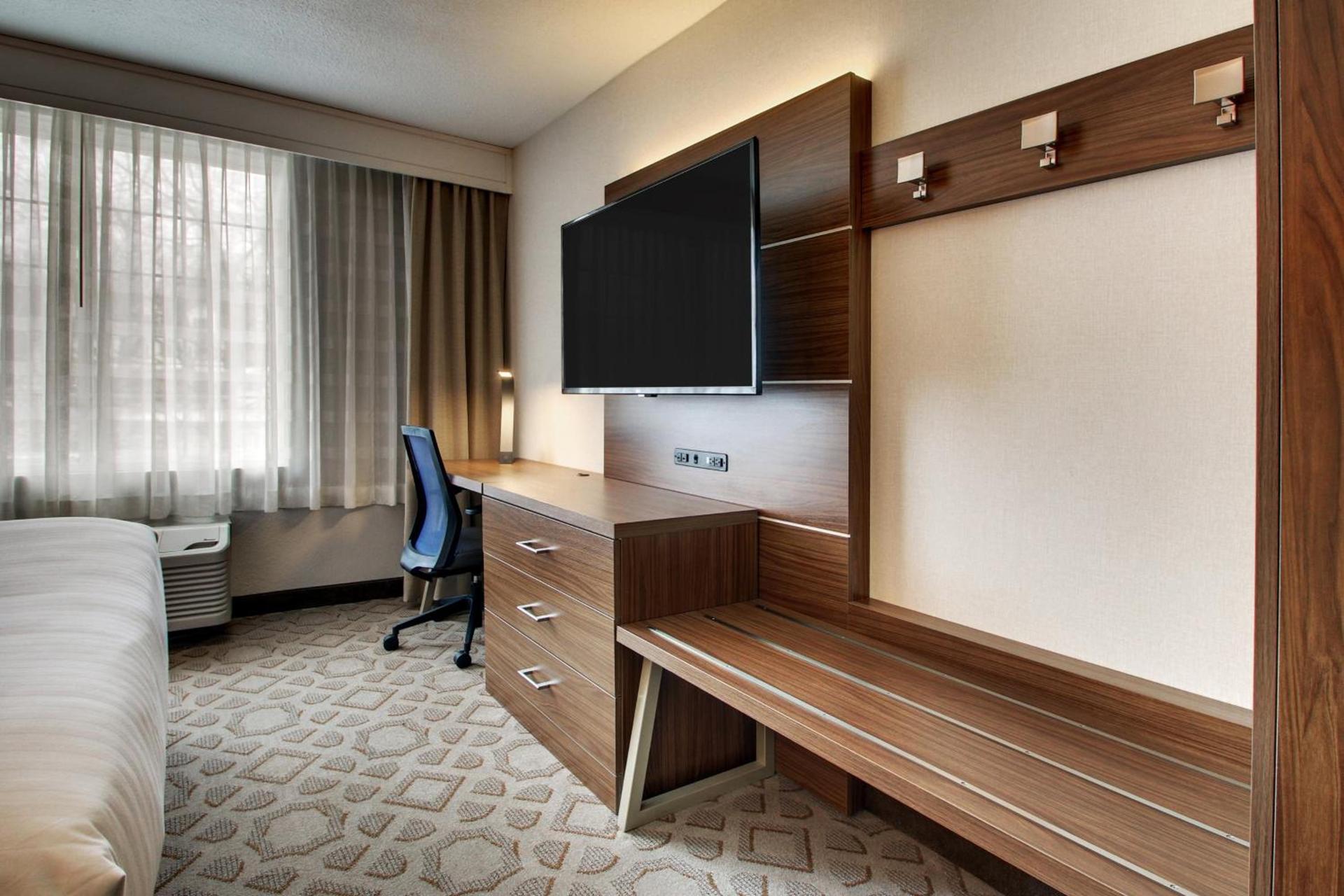Holiday Inn Express Poughkeepsie by IHG photo 34