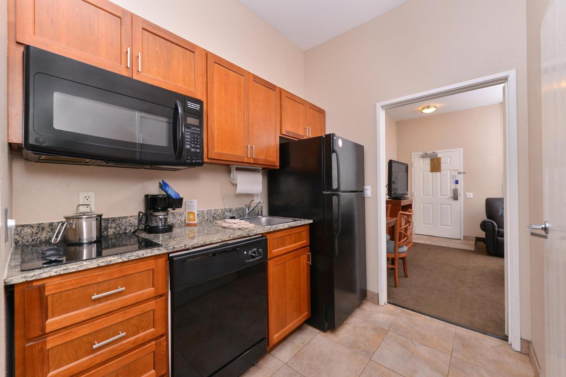Candlewood Suites San Diego by IHG photo 13