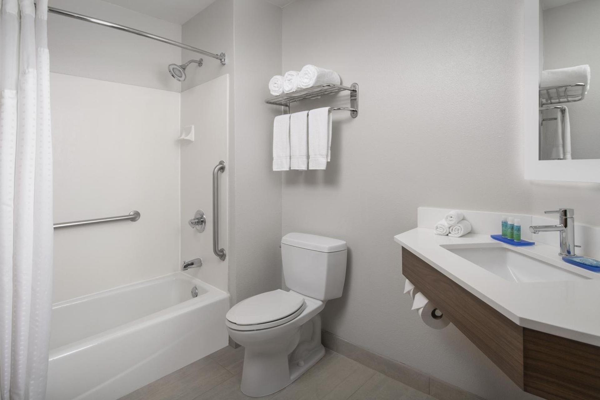 Holiday Inn Express San Antonio North Riverwalk Area by IHG photo 26