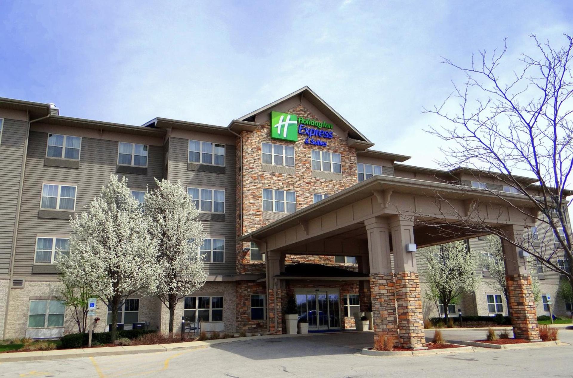 Holiday Inn Express Hotel & Suites Chicago West Roselle by IHG photo 4
