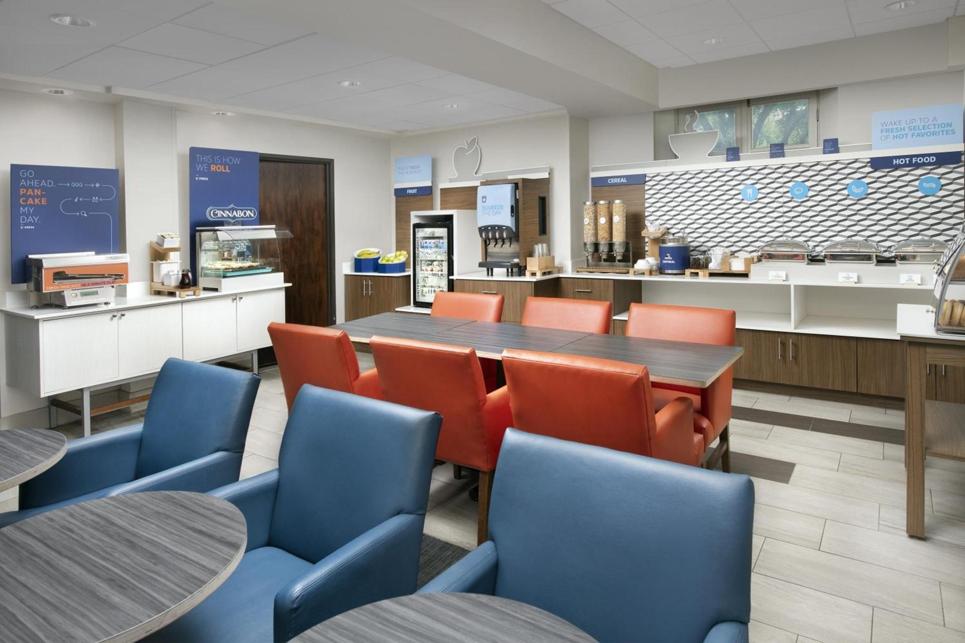 Holiday Inn Express San Antonio North Riverwalk Area by IHG photo 9