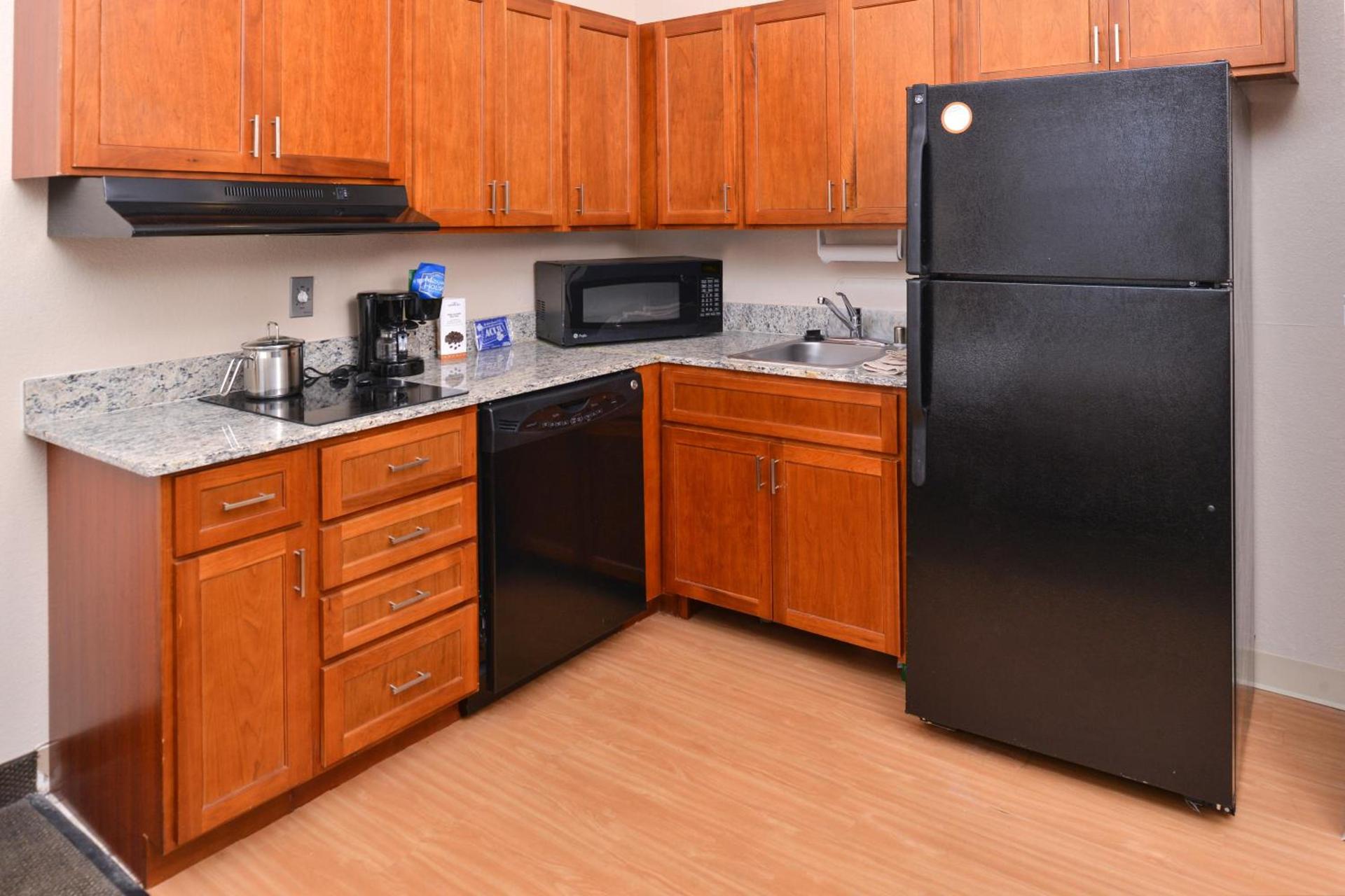 Candlewood Suites San Diego by IHG photo 10