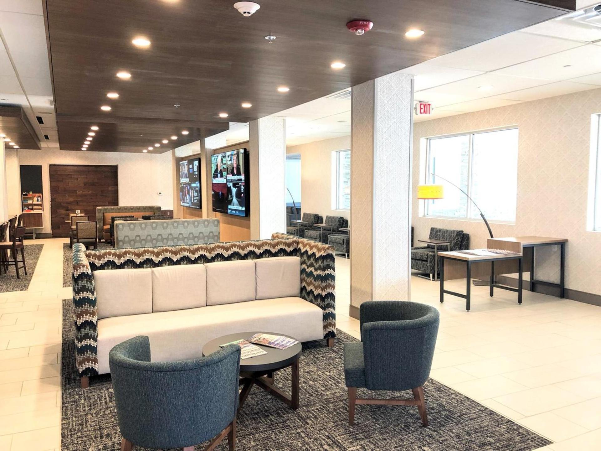 Holiday Inn Express Richmond - Midtown by IHG photo 33