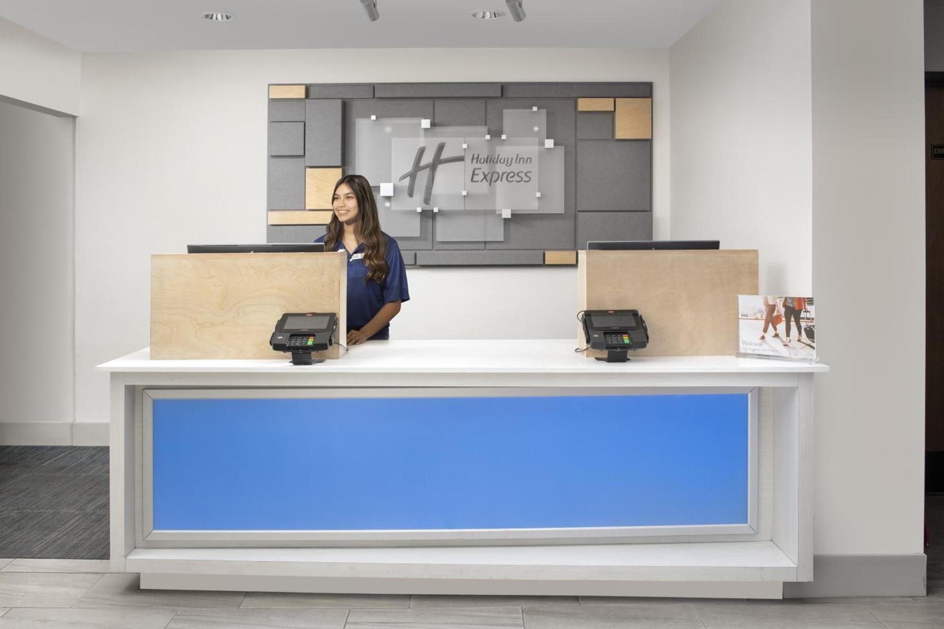 Holiday Inn Express San Antonio North Riverwalk Area by IHG photo 11