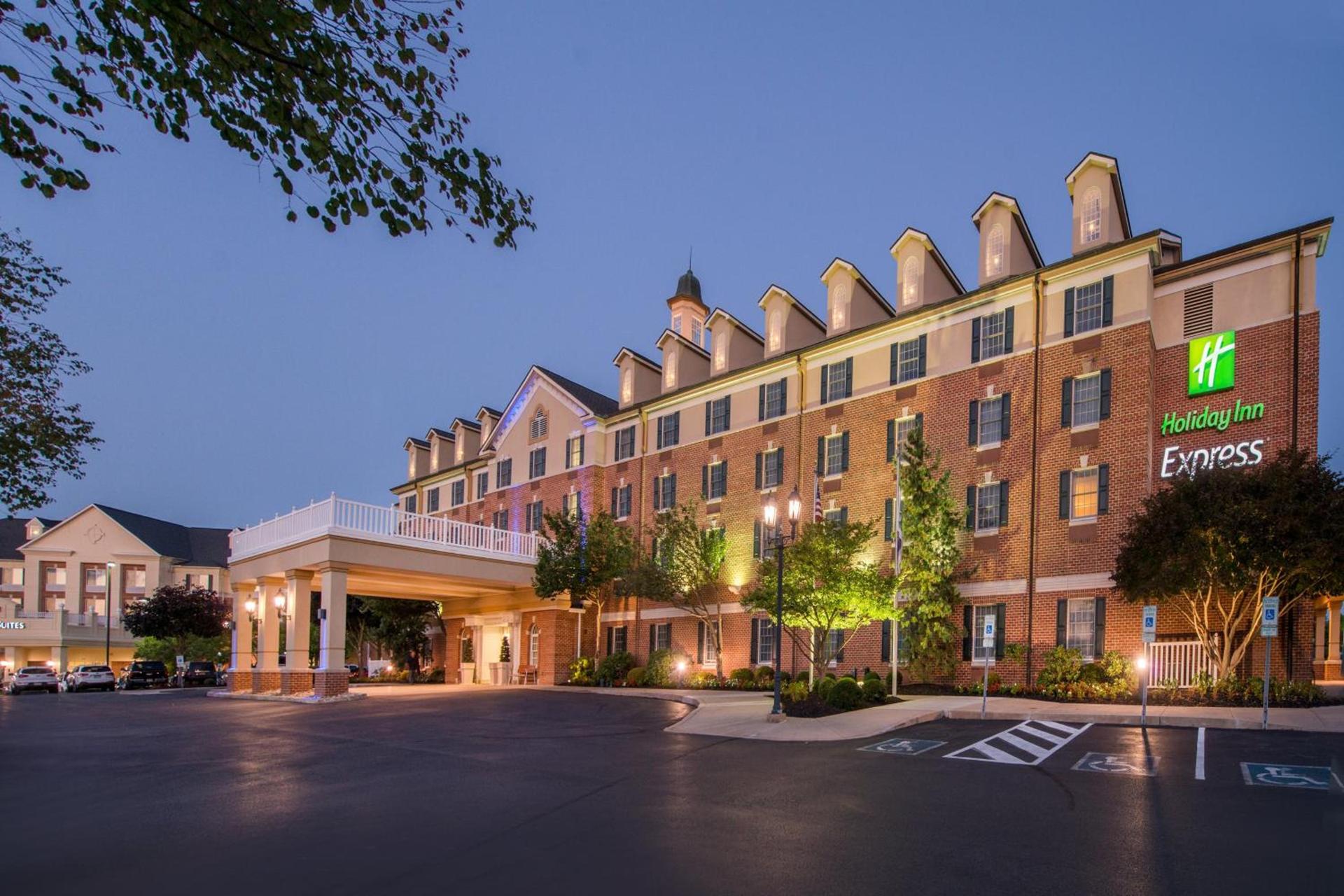 Holiday Inn Express State College at Williamsburg Square by IHG photo 2