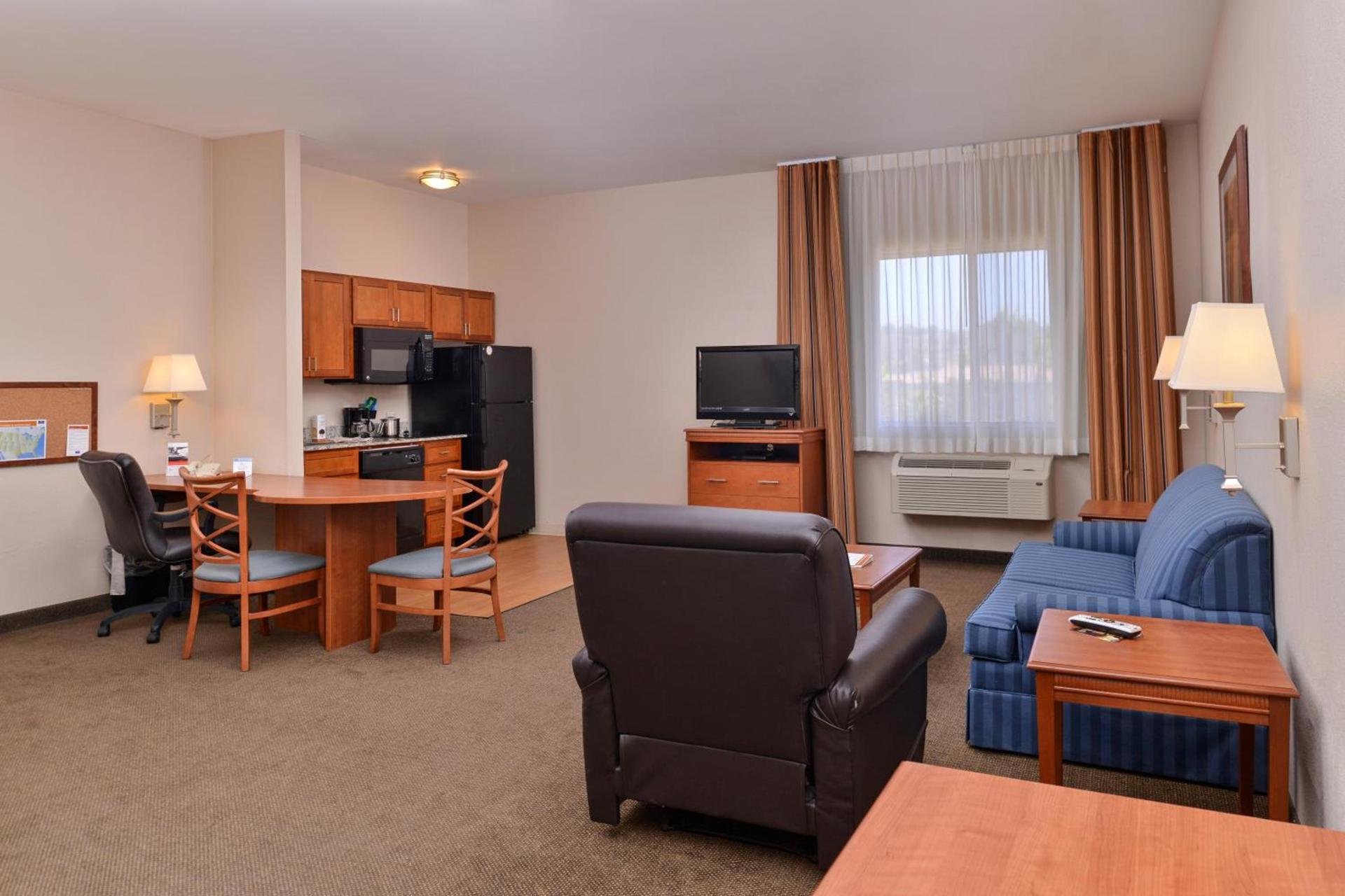 Candlewood Suites San Diego by IHG photo 30