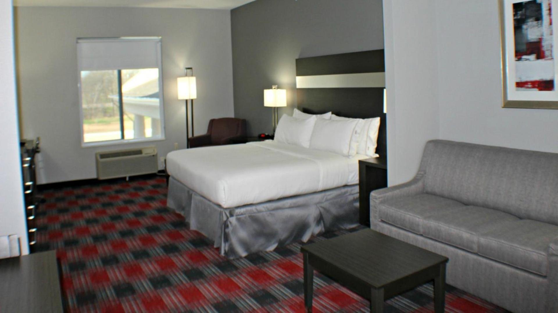 Holiday Inn Express & Suites Bonham by IHG photo 20