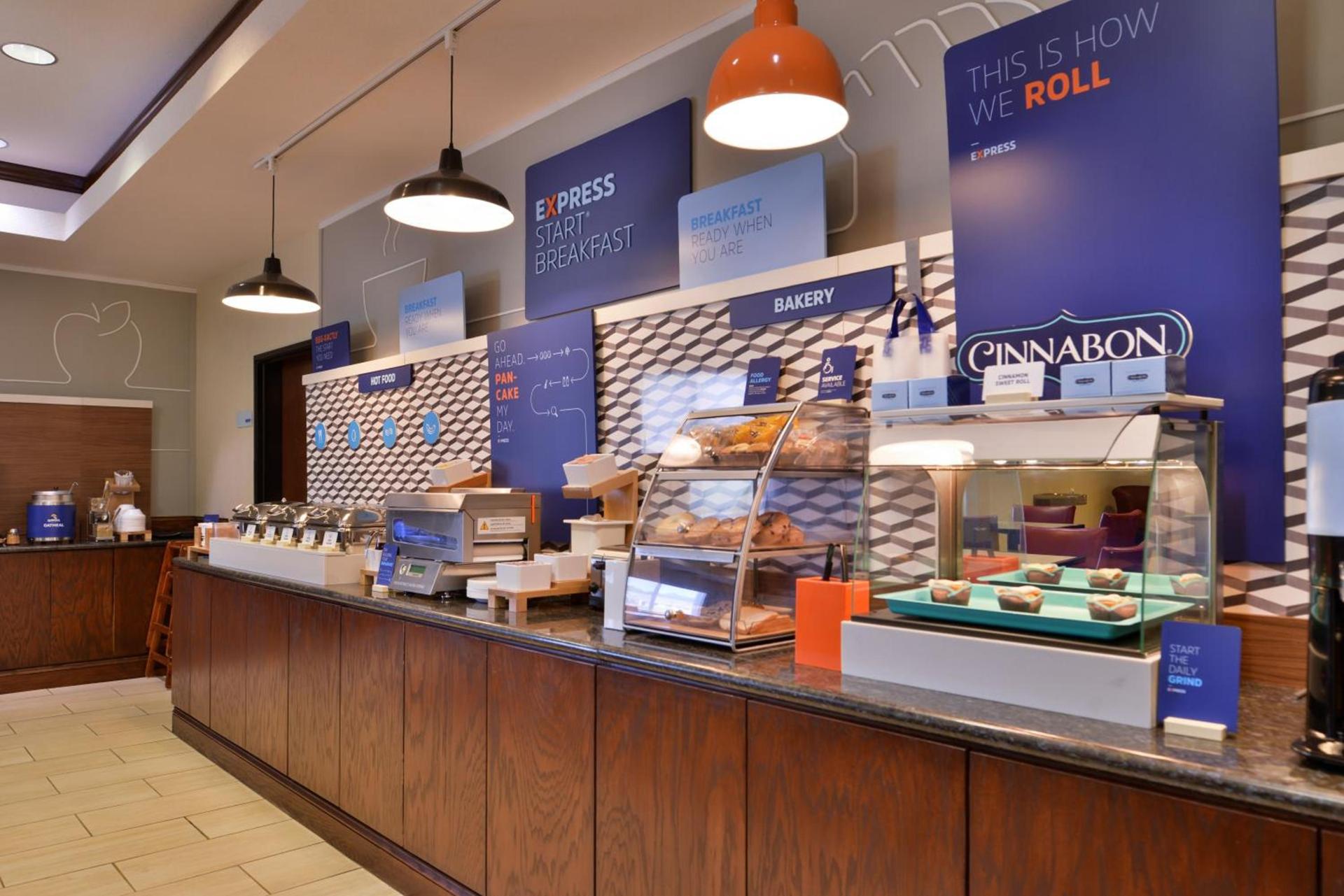 Holiday Inn Express & Suites Pittsburg by IHG photo 3