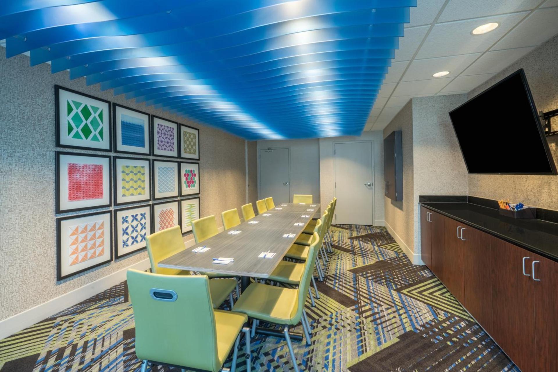 Holiday Inn Express Radcliff Fort Knox by IHG photo 45