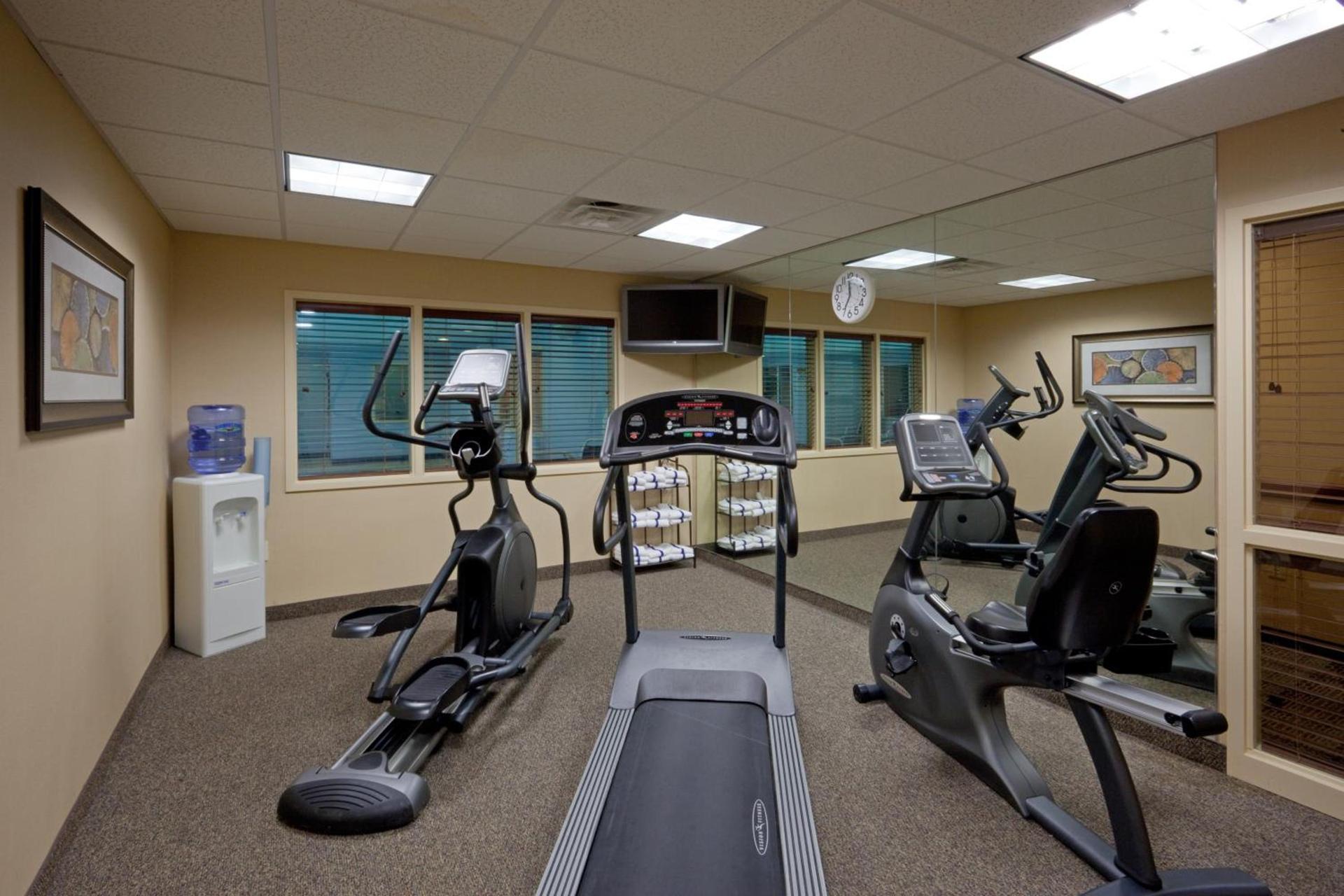 Holiday Inn Express & Suites Rochester by IHG photo 24