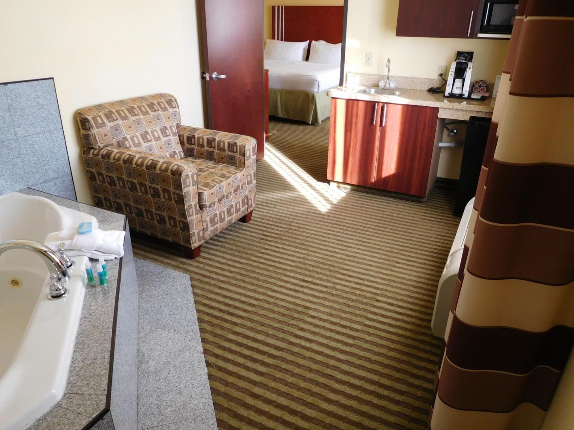 Holiday Inn Express Ponca City by IHG photo 28