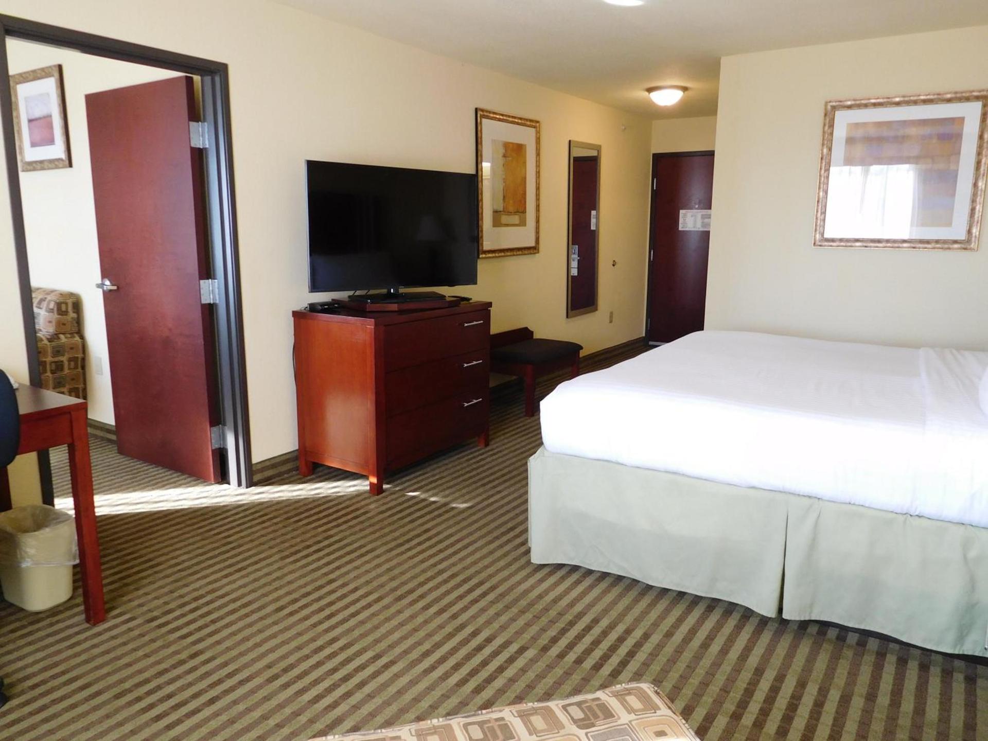 Holiday Inn Express Ponca City by IHG photo 24