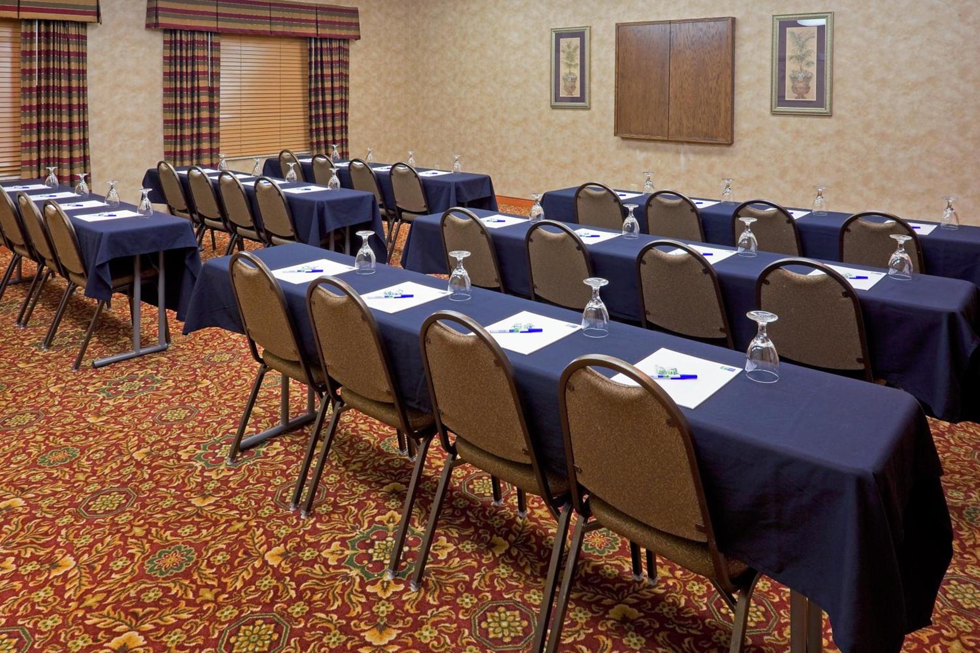 Holiday Inn Express Syracuse-Fairgrounds by IHG photo 41
