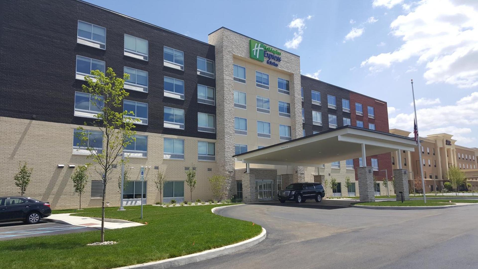 Holiday Inn Express & Suites Toledo West by IHG — hotel in Toledo