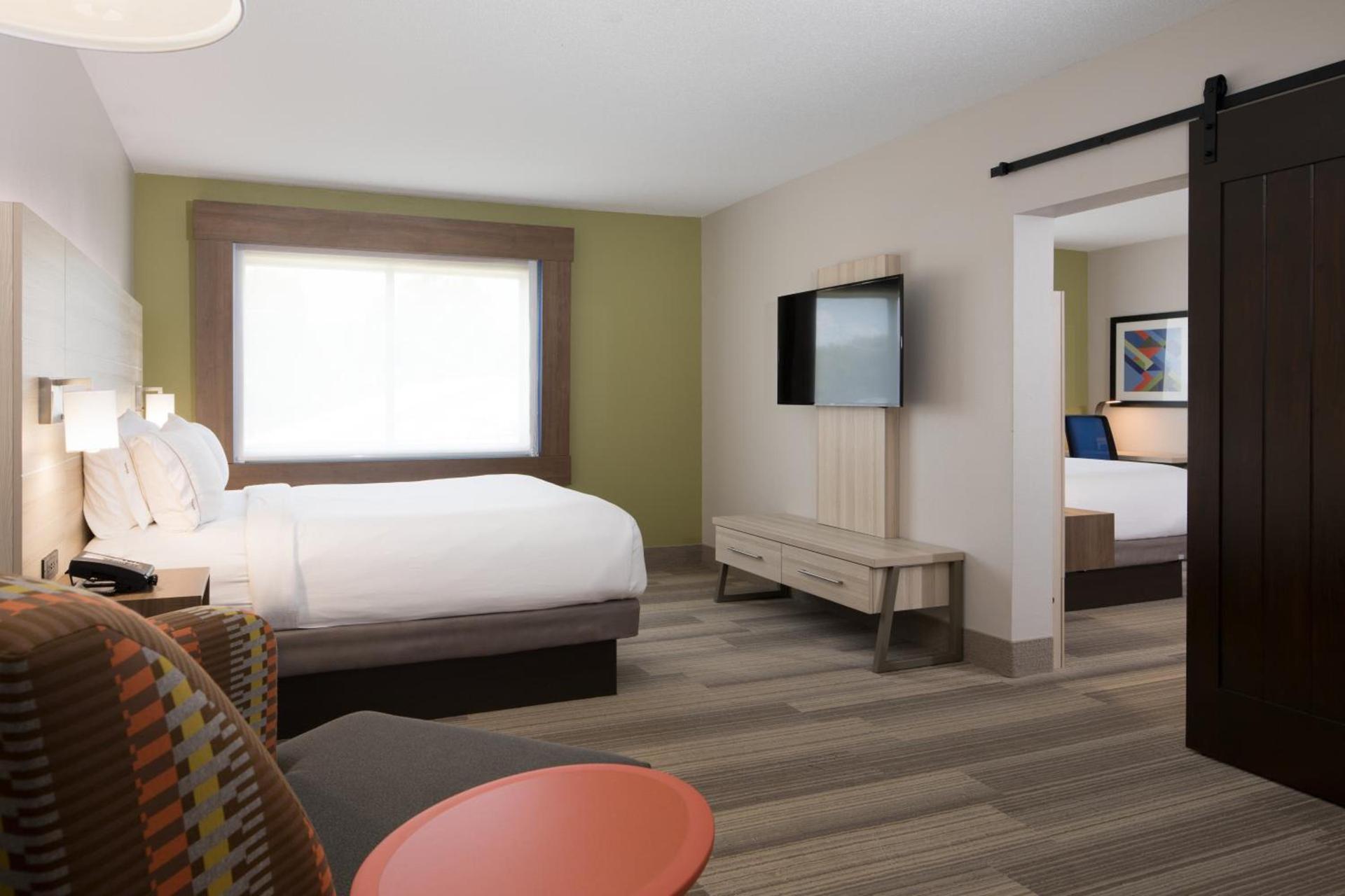 Holiday Inn Express Louisville Northeast by IHG photo 30