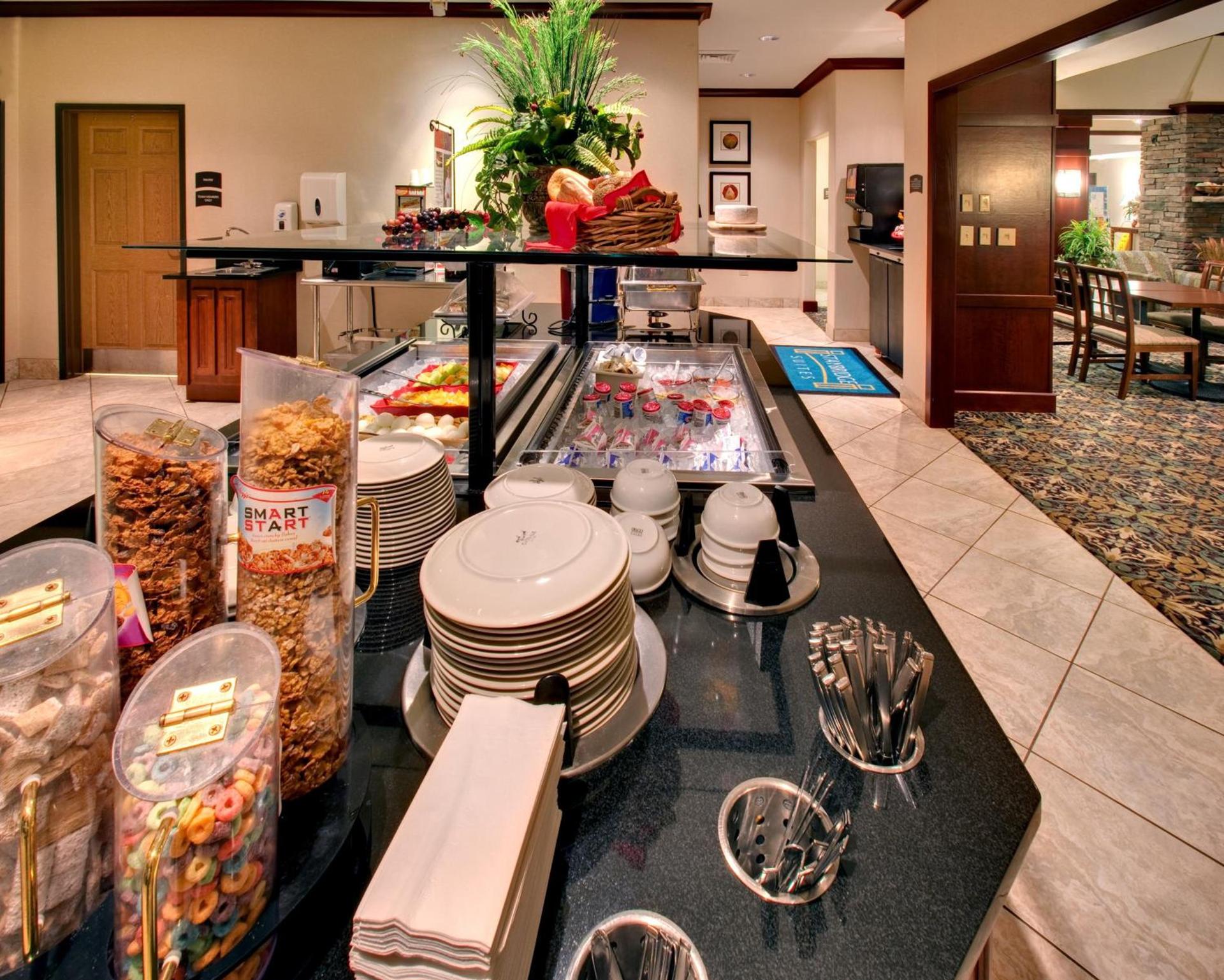Staybridge Suites Rockford by IHG photo 27