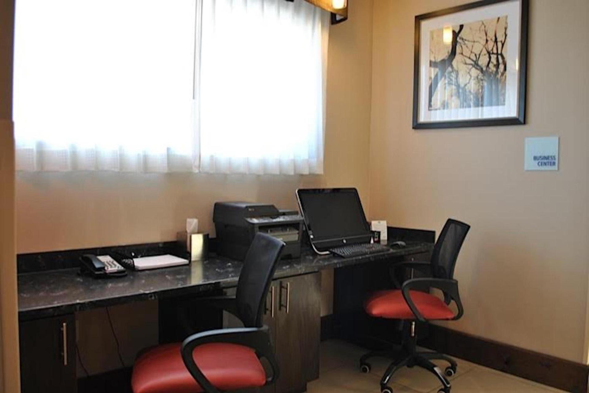 Holiday Inn Express Pittsburgh - Munhall by IHG photo 10