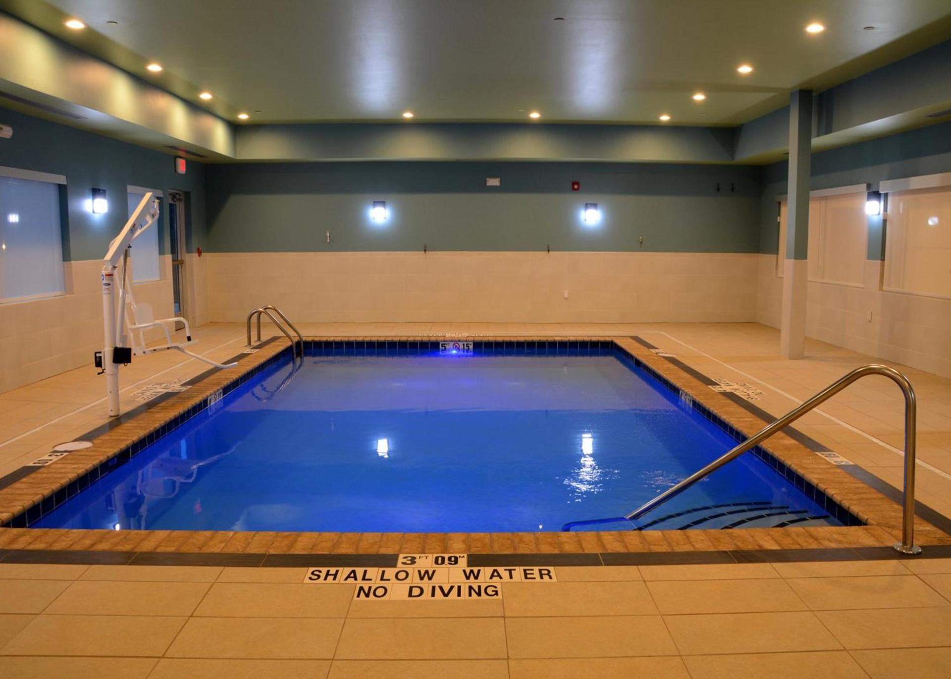 Holiday Inn Express & Suites - Pittsburgh - Monroeville by IHG photo 53