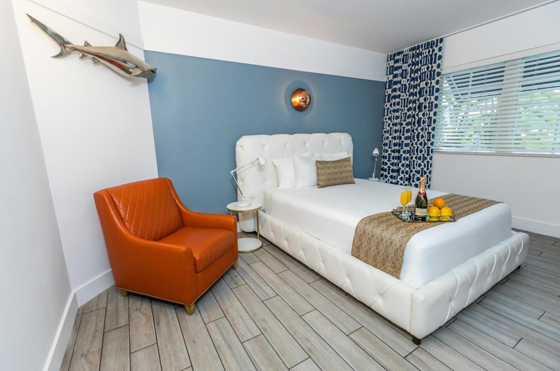 Oceanside Hotel and Suites photo 61