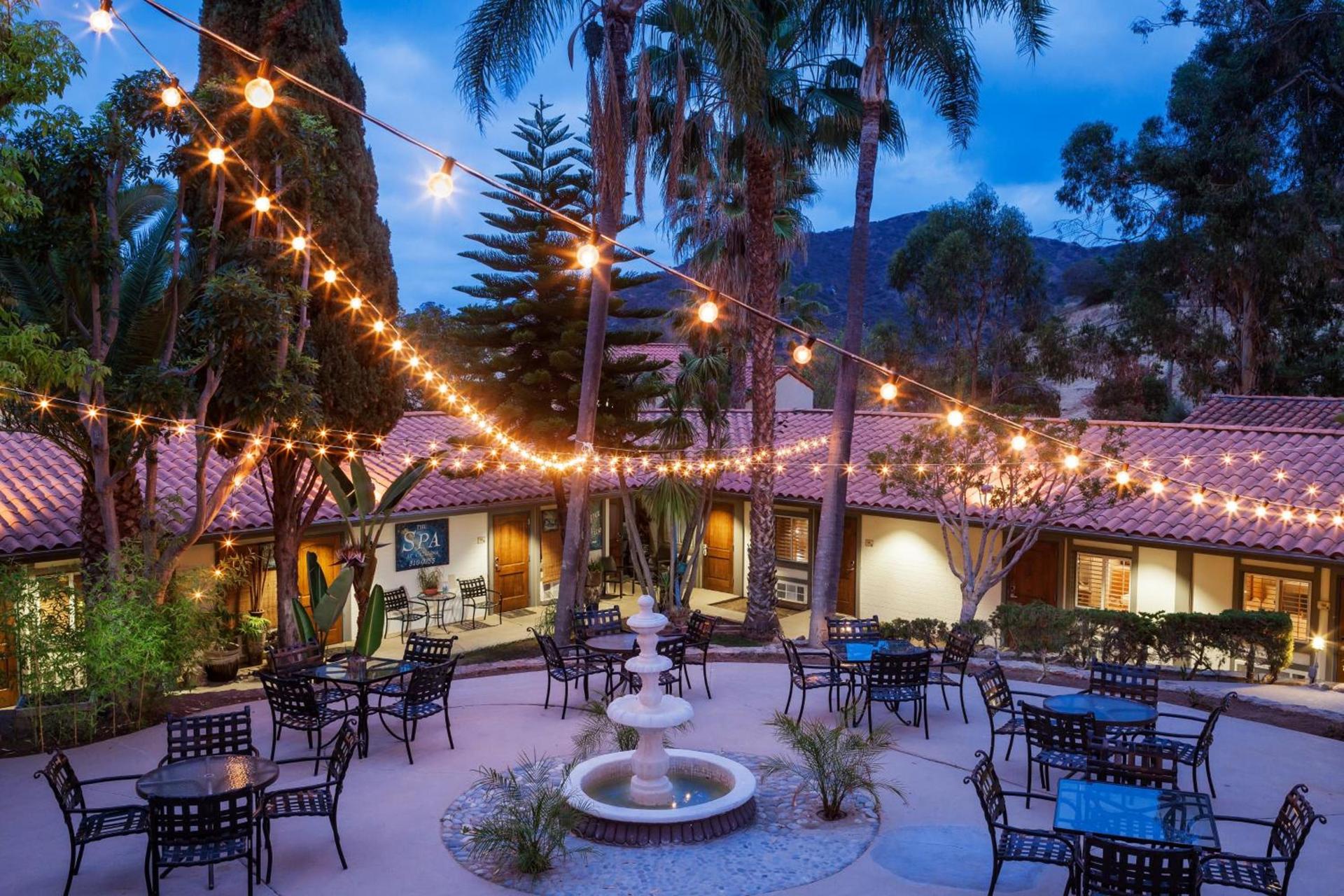 Catalina Canyon Inn photo 2