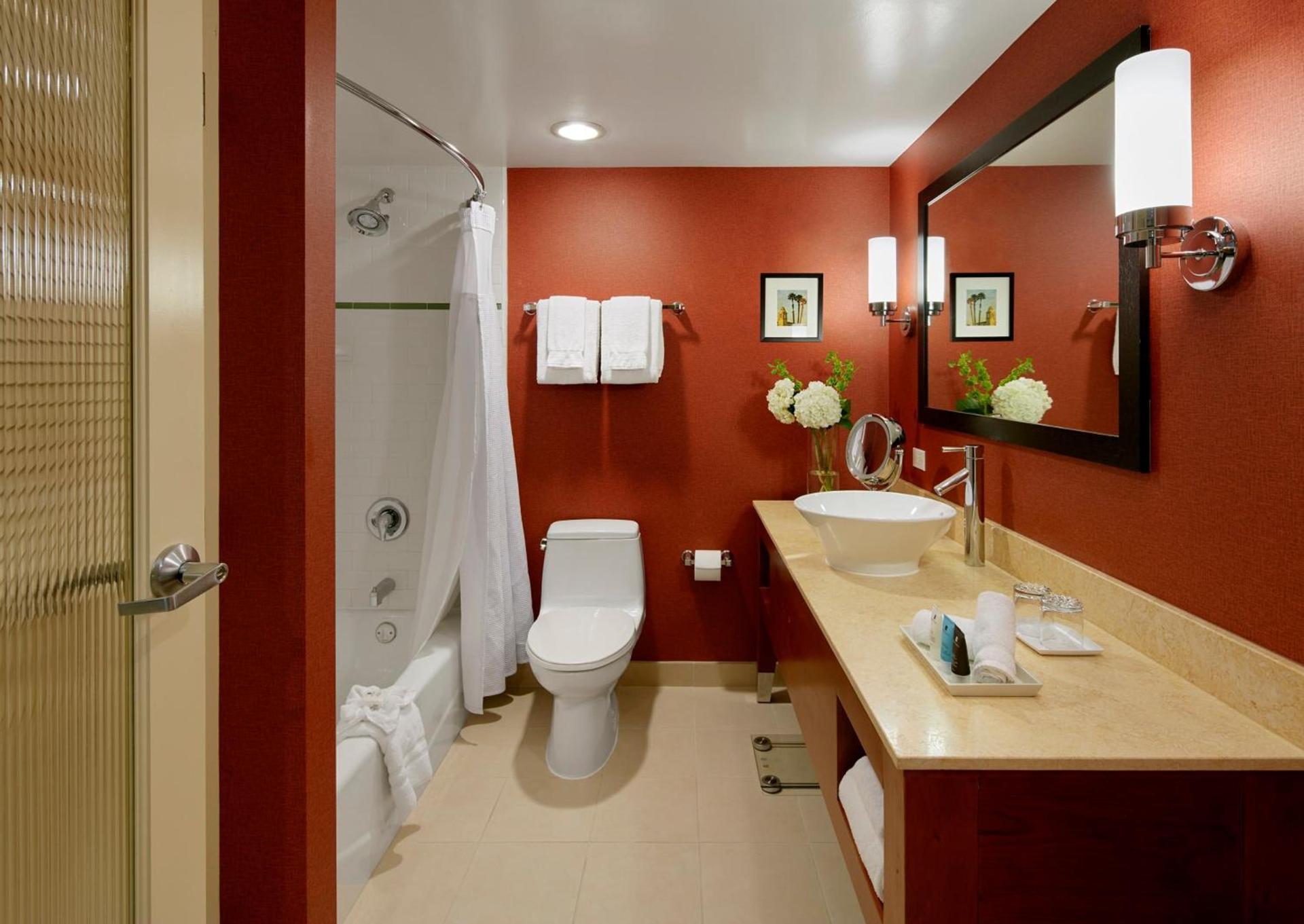 Crowne Plaza Cabana Hotel by IHG photo 98