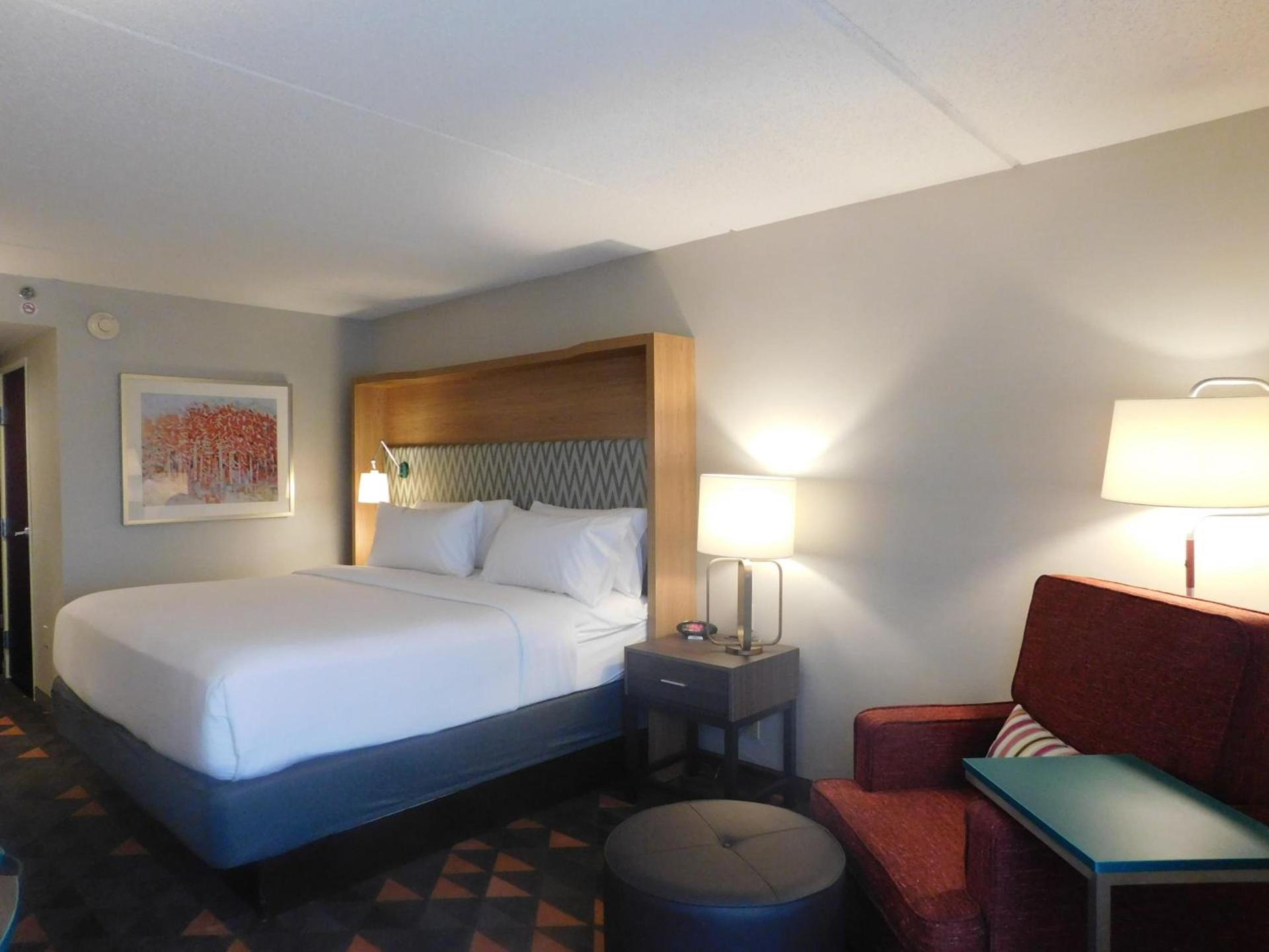 Holiday Inn Hotel & Suites Rochester - Marketplace by IHG photo 2