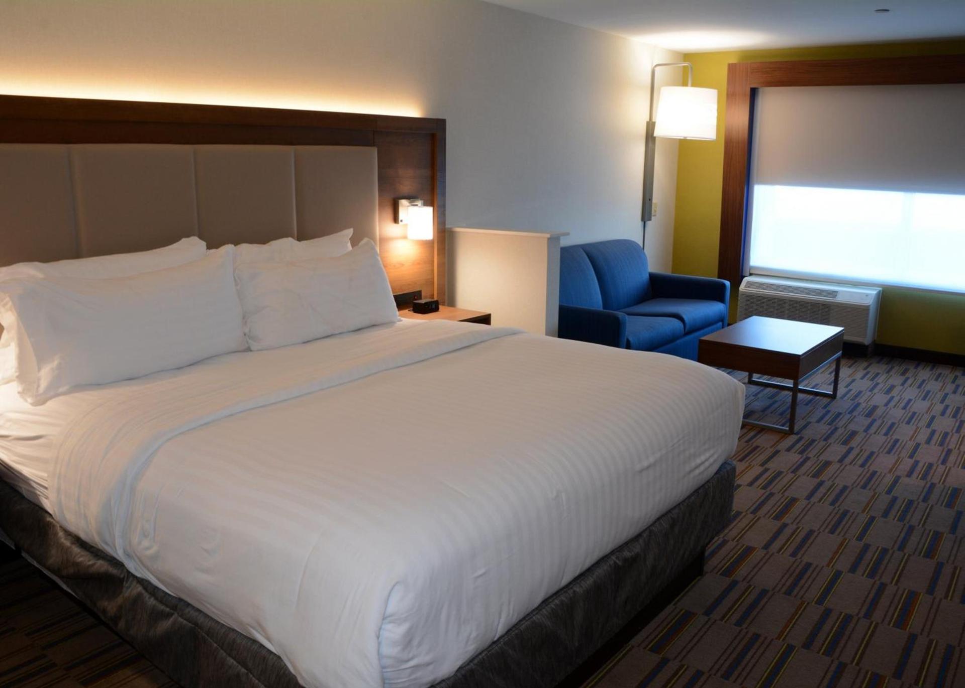 Holiday Inn Express & Suites - Pittsburgh - Monroeville by IHG photo 37