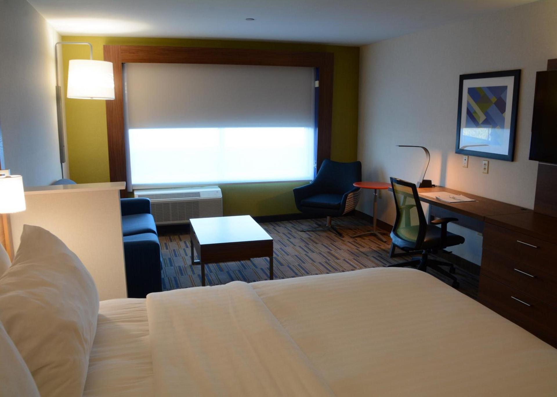 Holiday Inn Express & Suites - Pittsburgh - Monroeville by IHG photo 52