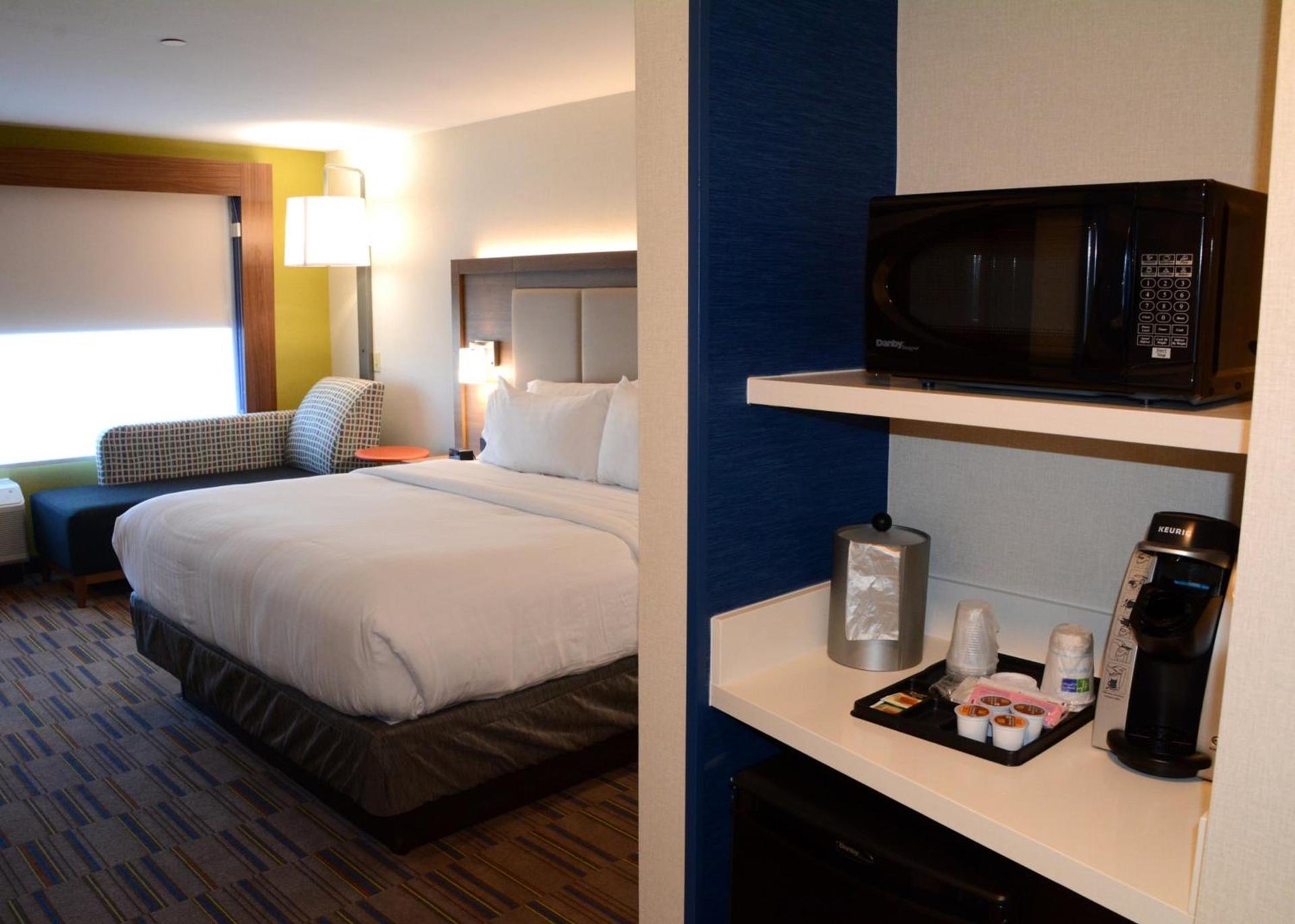 Holiday Inn Express & Suites - Pittsburgh - Monroeville by IHG photo 39