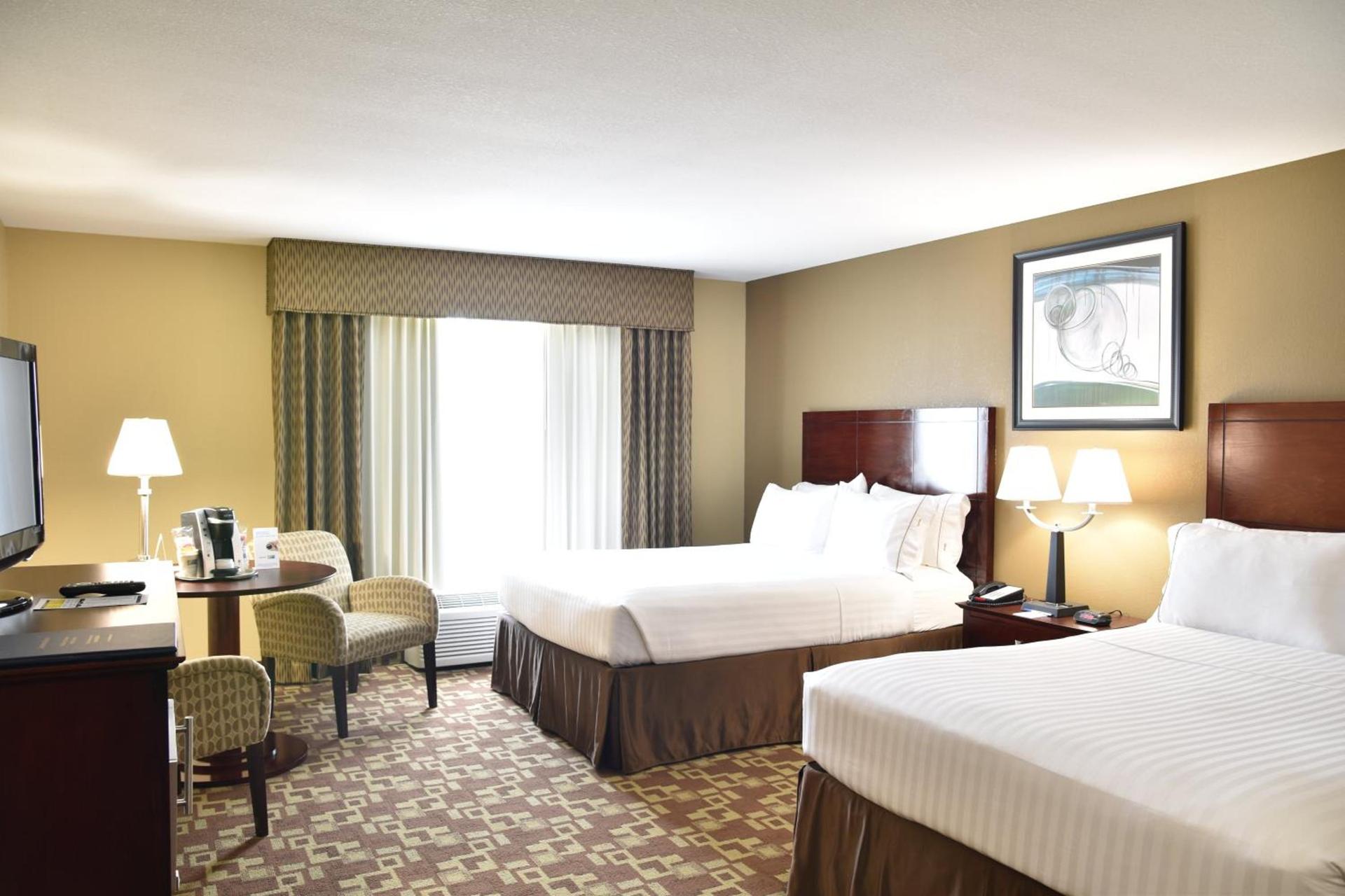 Holiday Inn Express Hotel & Suites St. Charles by IHG photo 14